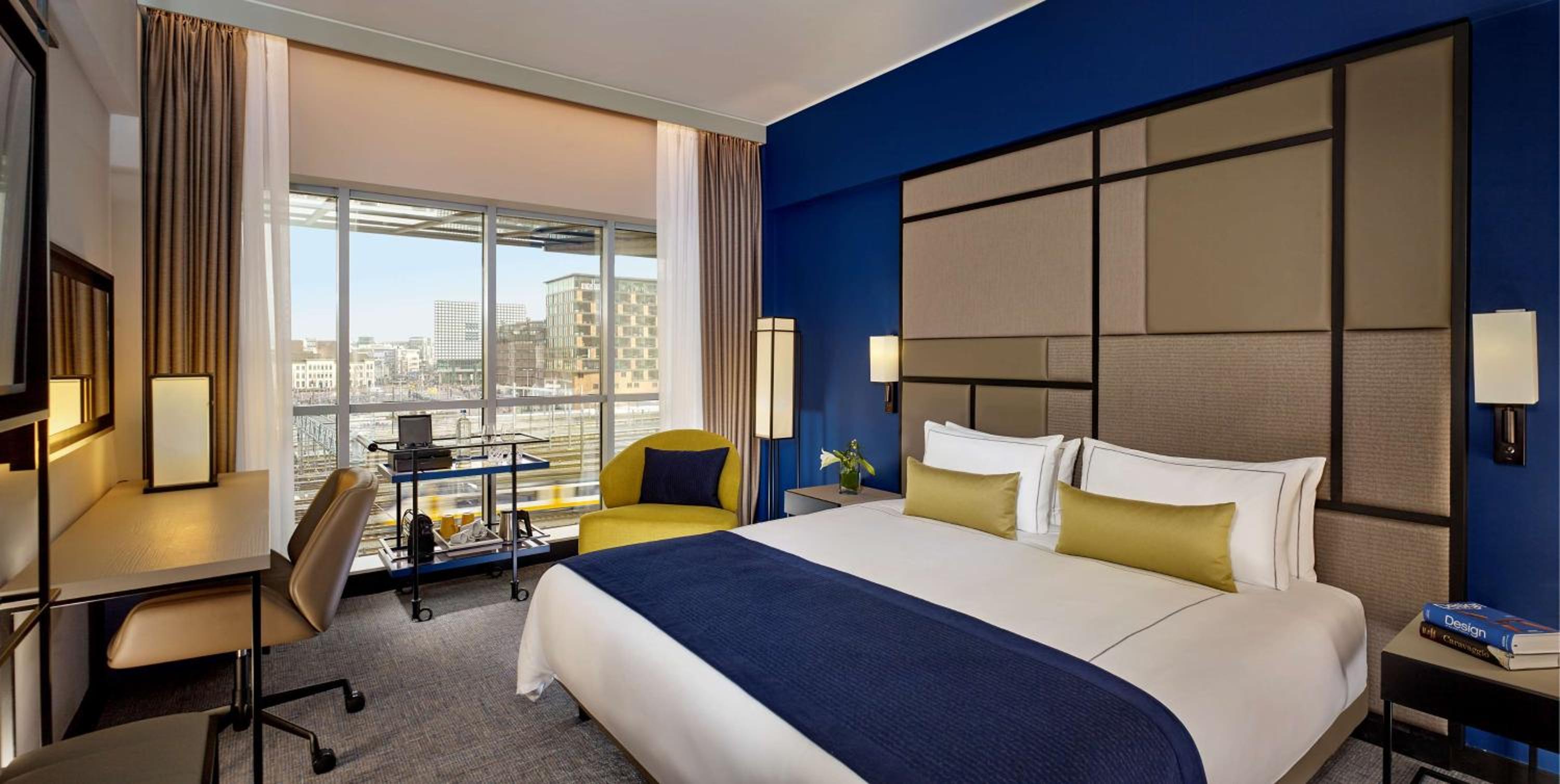 Executive King Room with City View - Photo 1