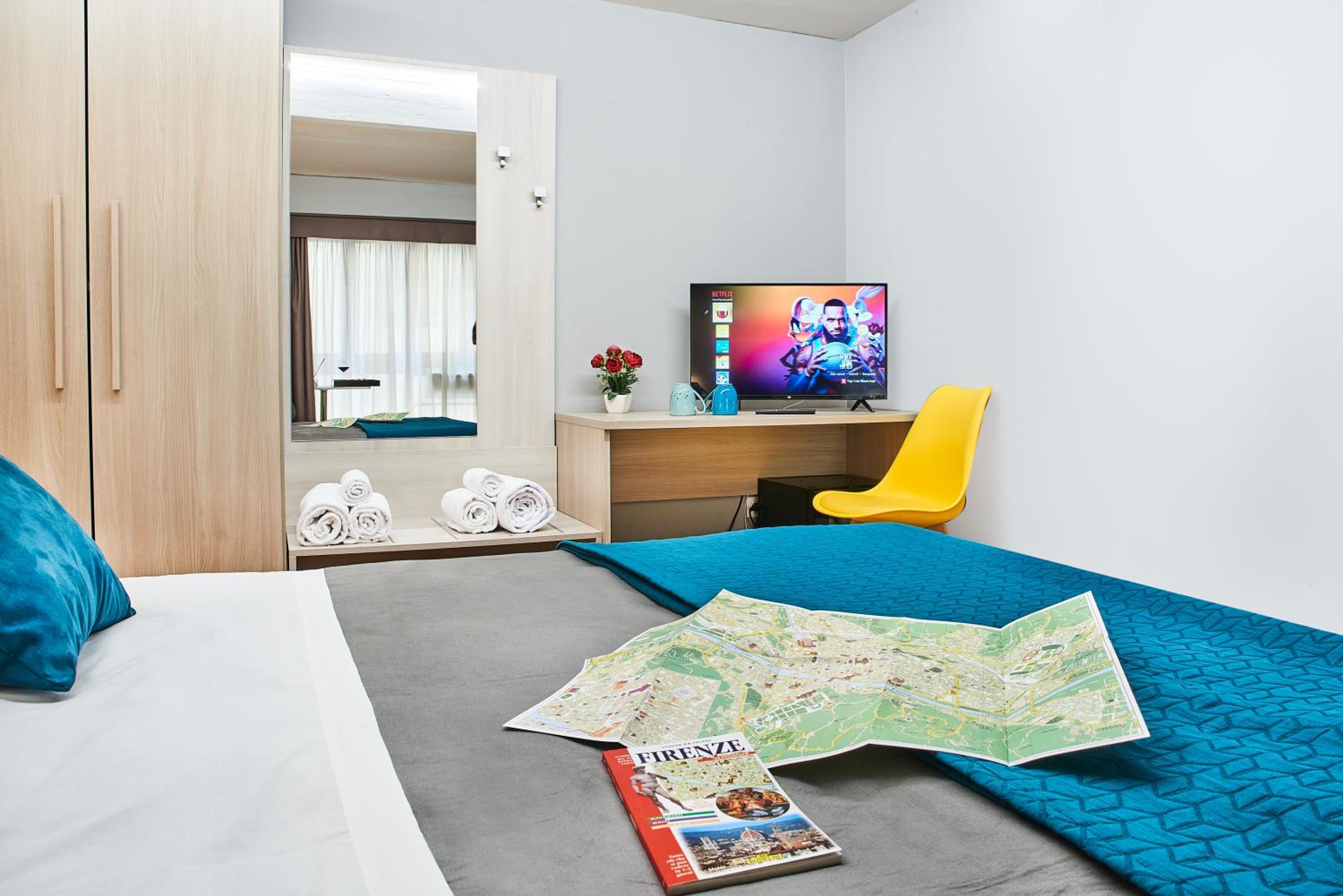 Economy Triple Room photo 2