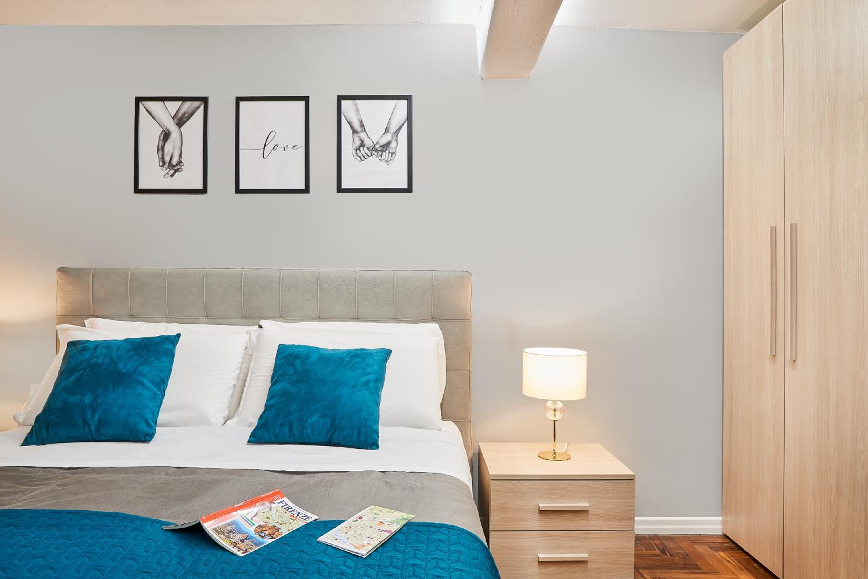 Economy Triple Room photo 3