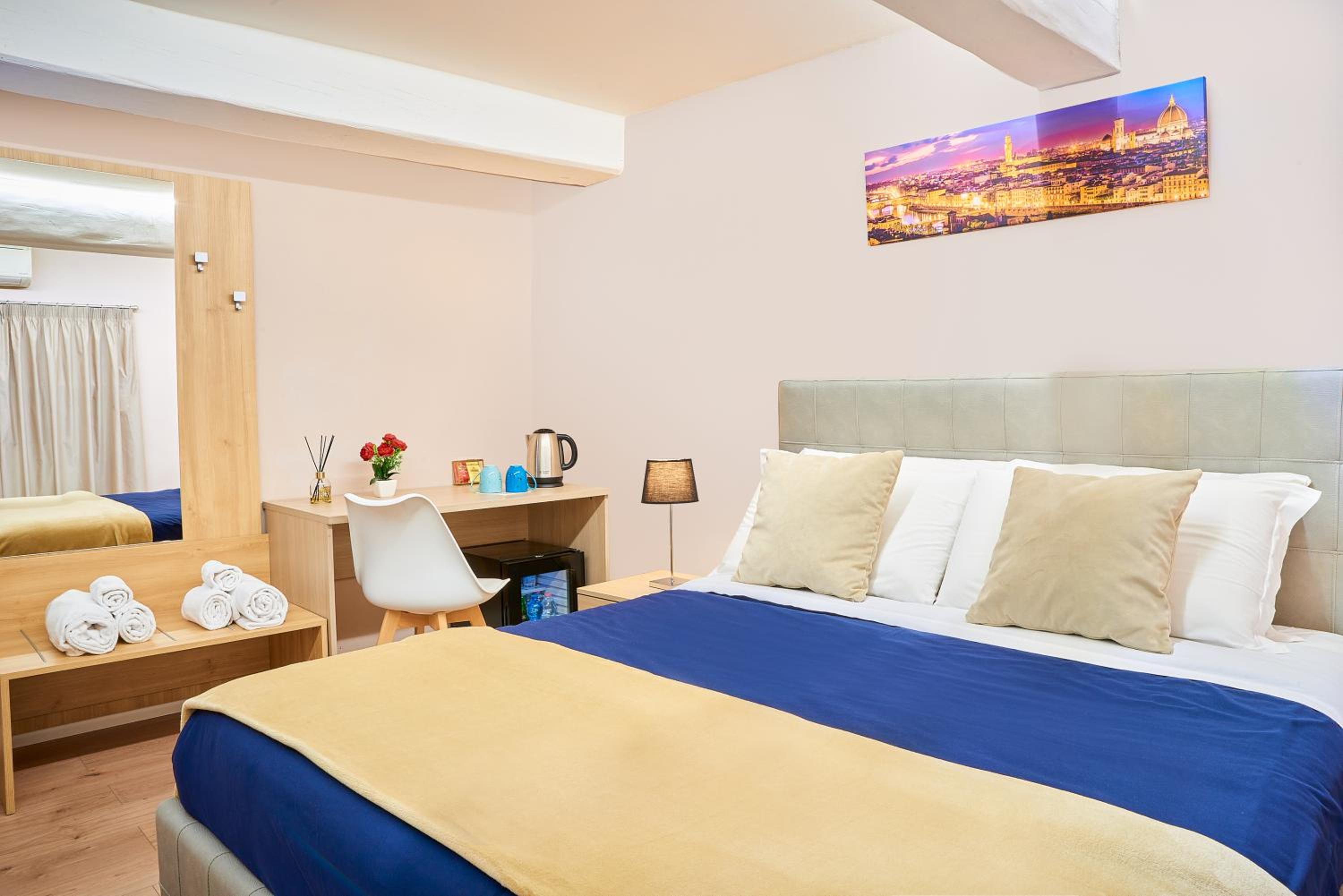 Double Room with Private Bathroom photo 1