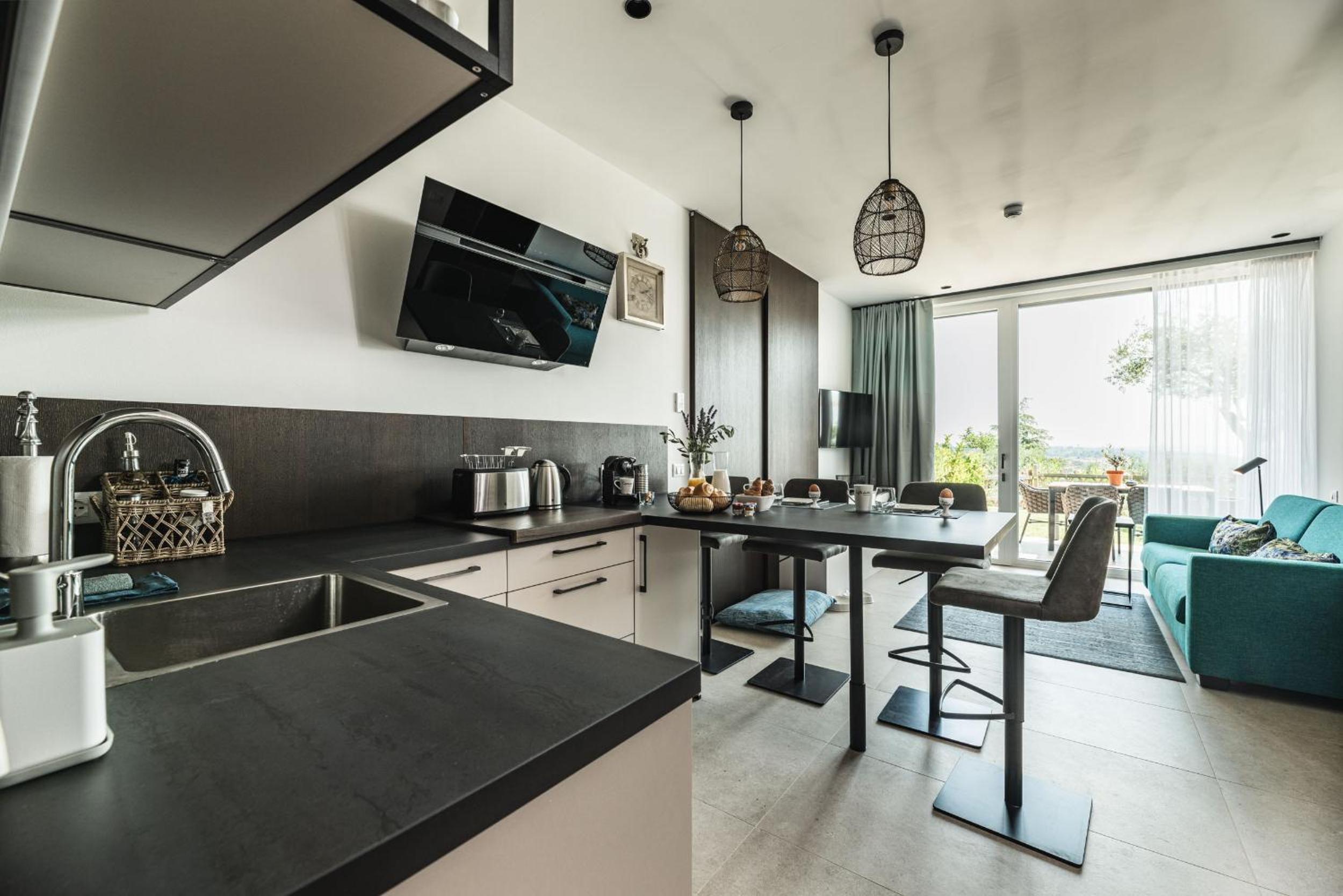 Suite with Lake View photo 2