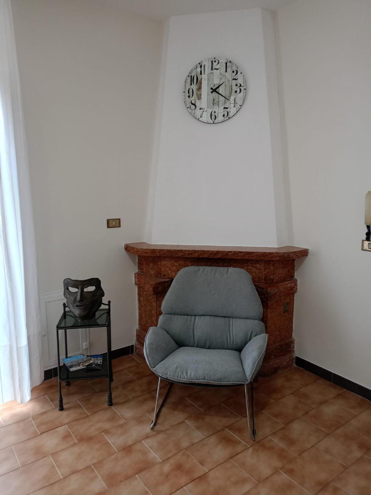 Four-Bedroom House photo 3