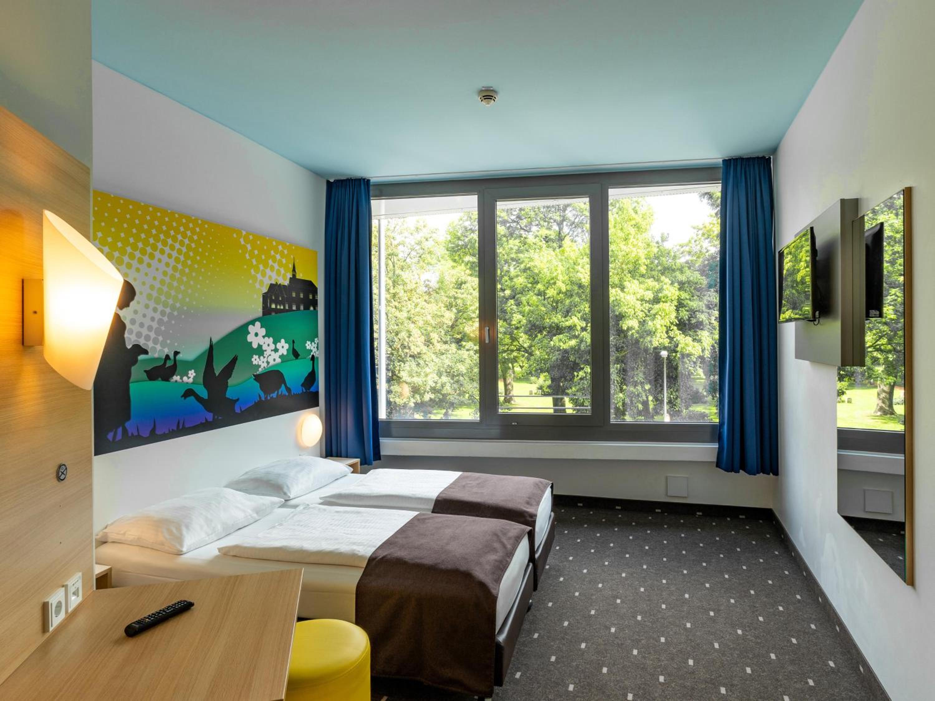 Twin Room - Photo 3