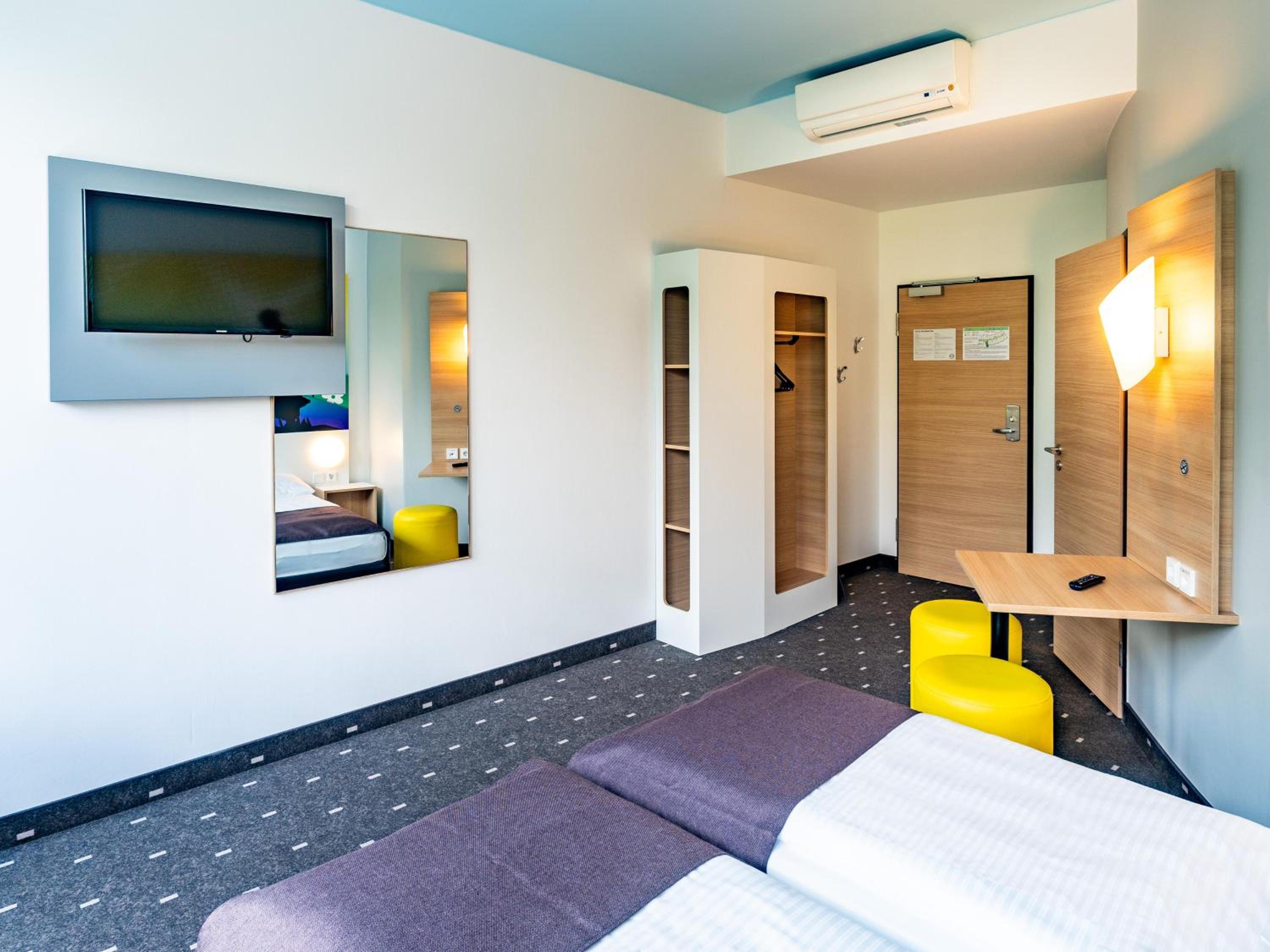 Twin Room - Photo 5