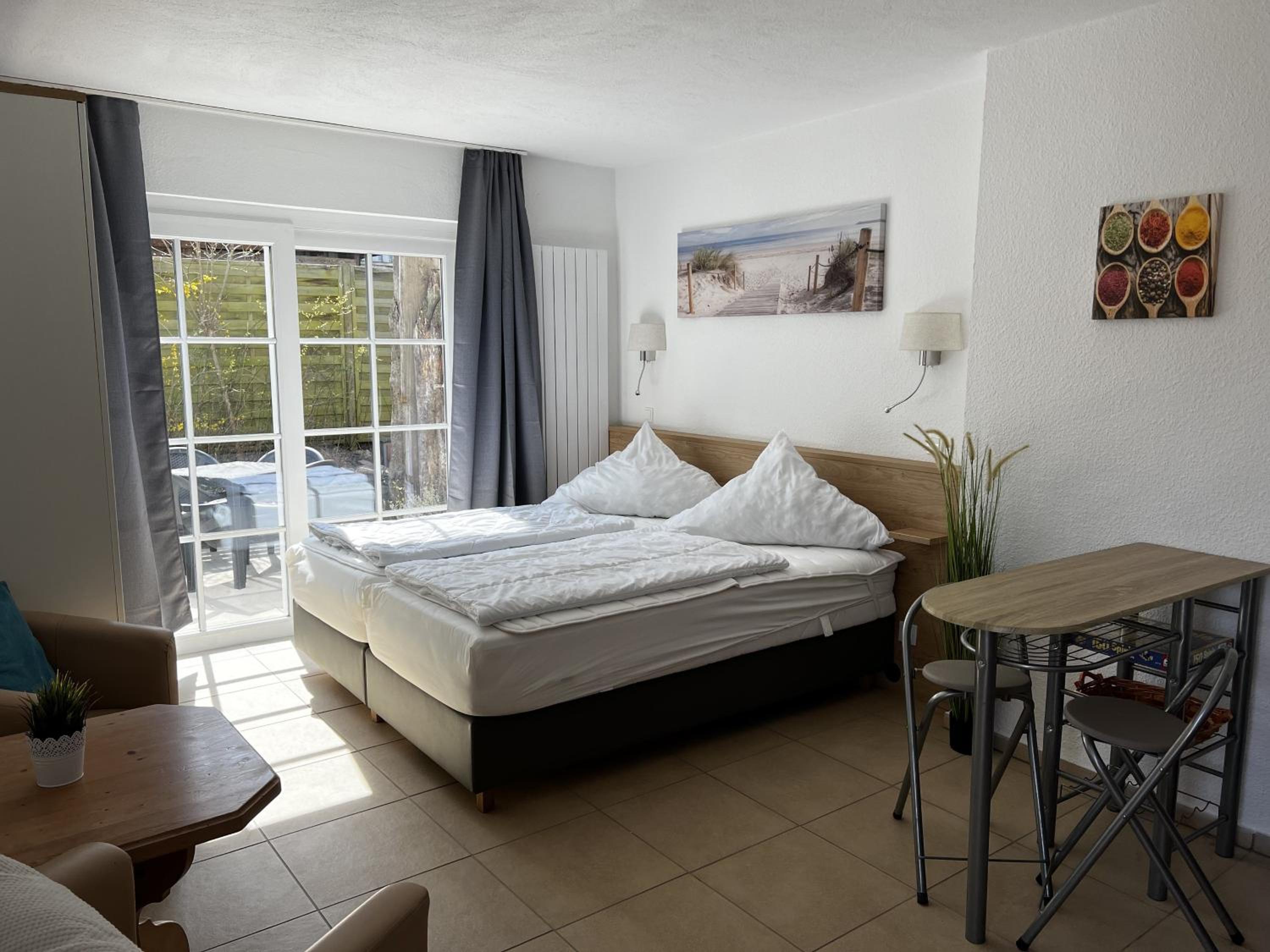 Apartment with Terrace photo 1