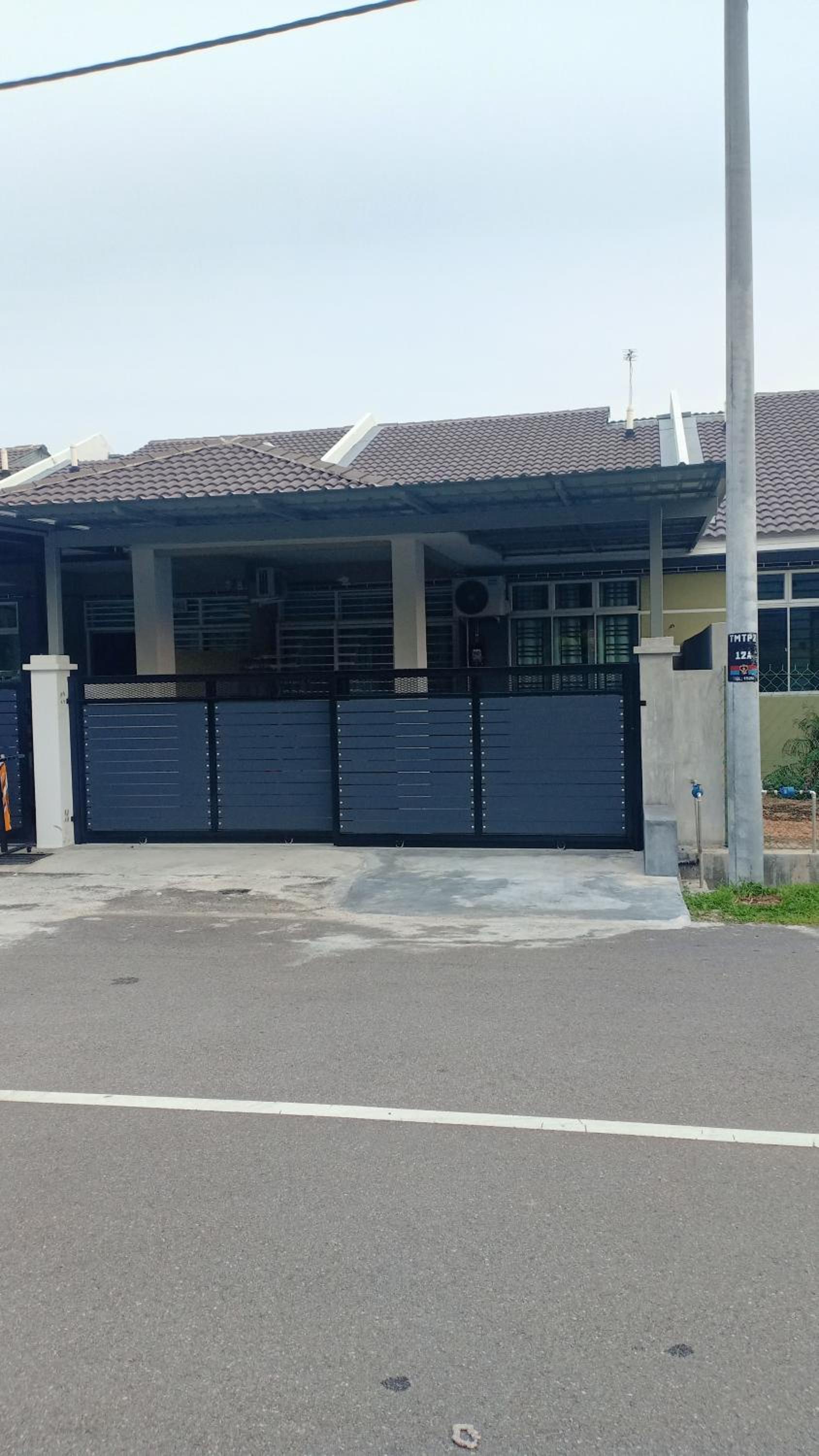 Four-Bedroom House photo 1