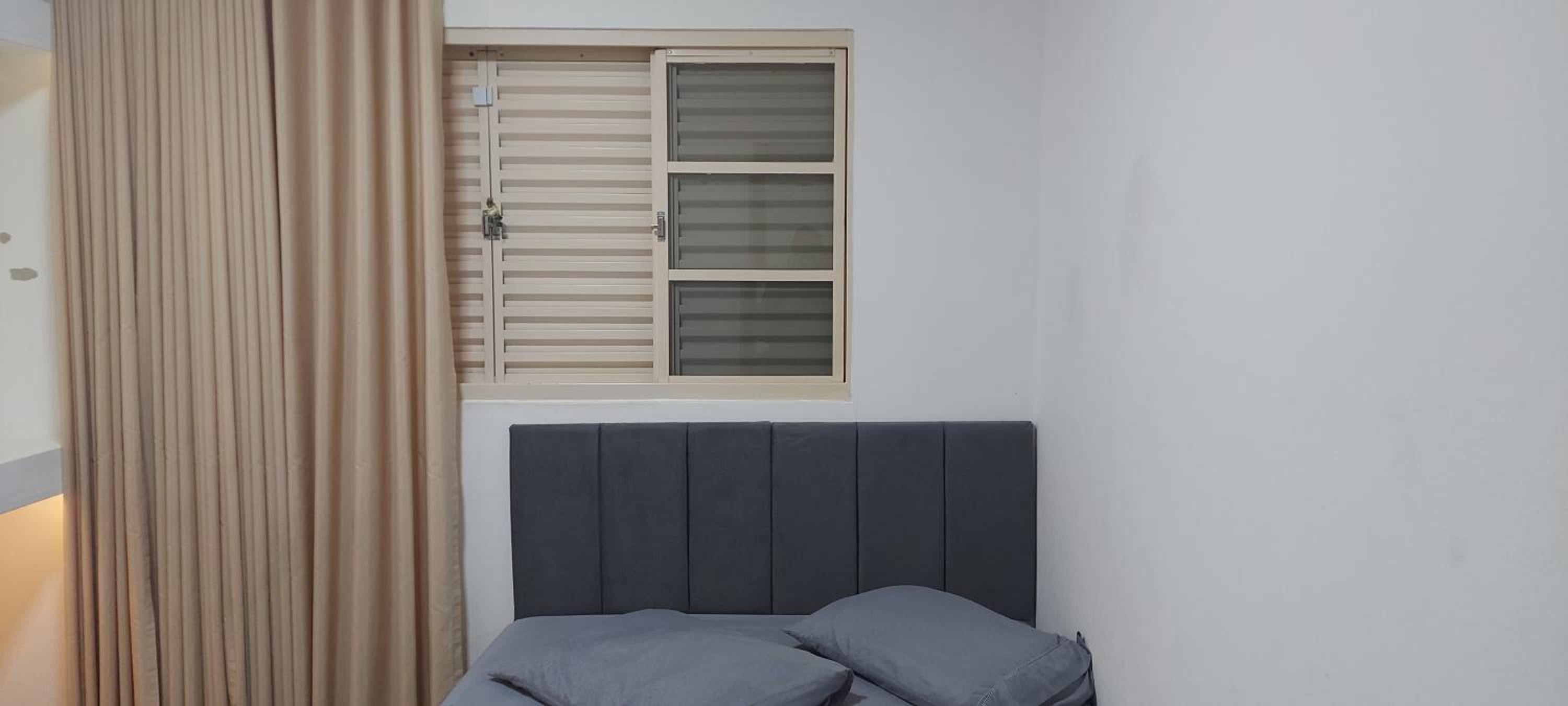 Seven-Bedroom House photo 1