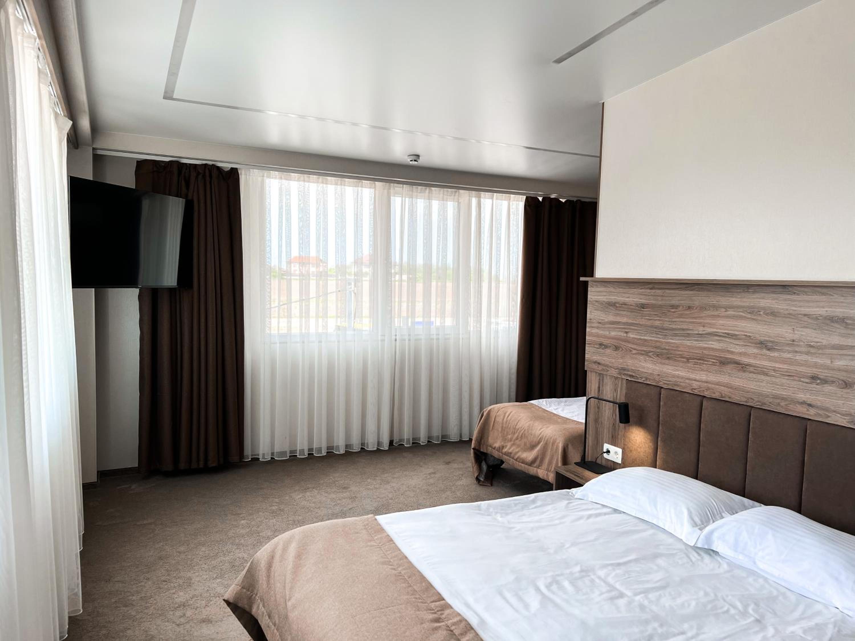 Basic Triple Room photo 3