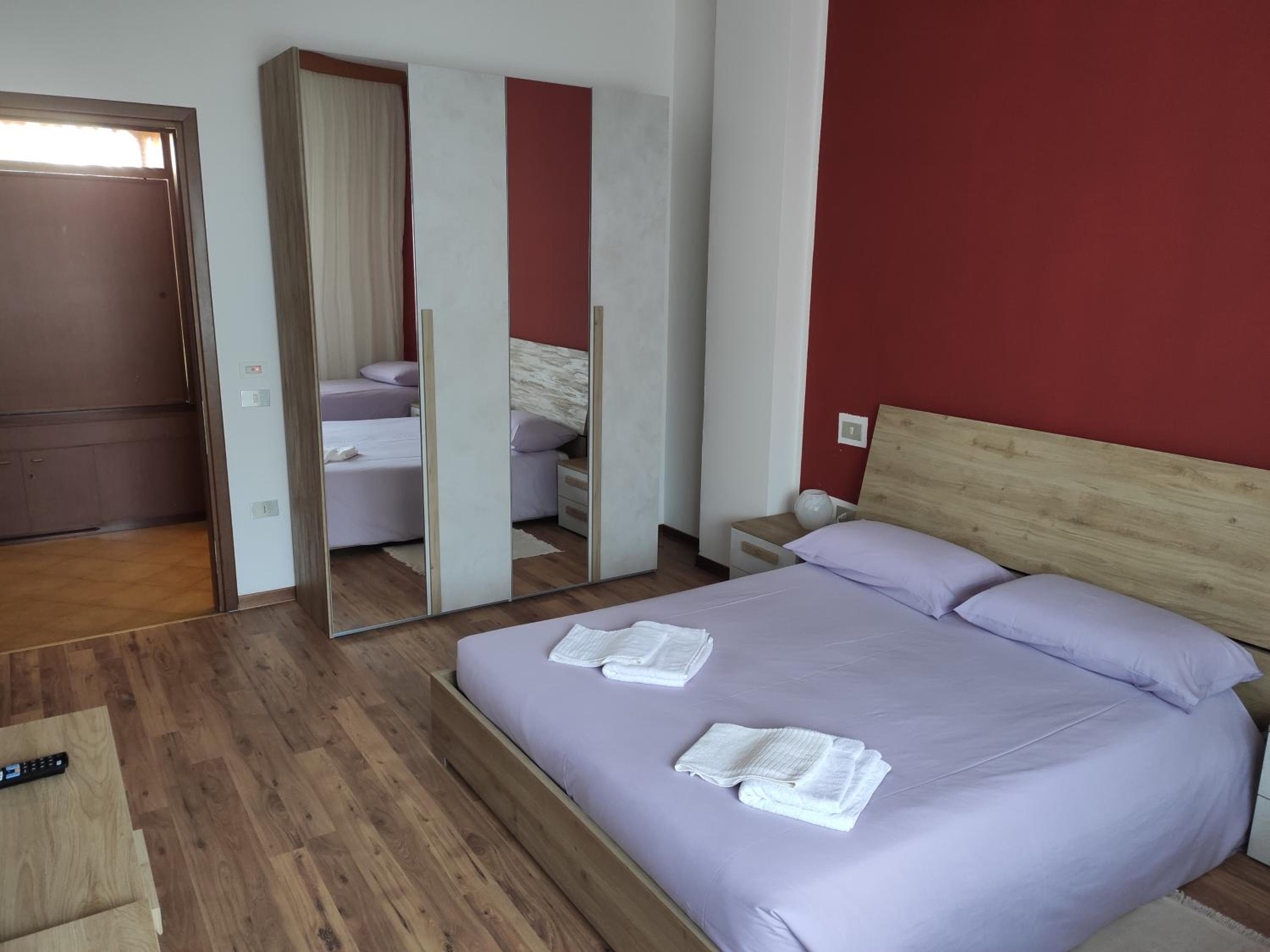 Double Room with Private Bathroom photo 2