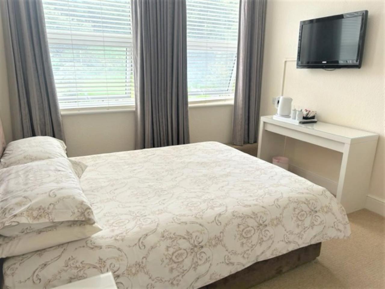 Standard Double Room - Photo 2