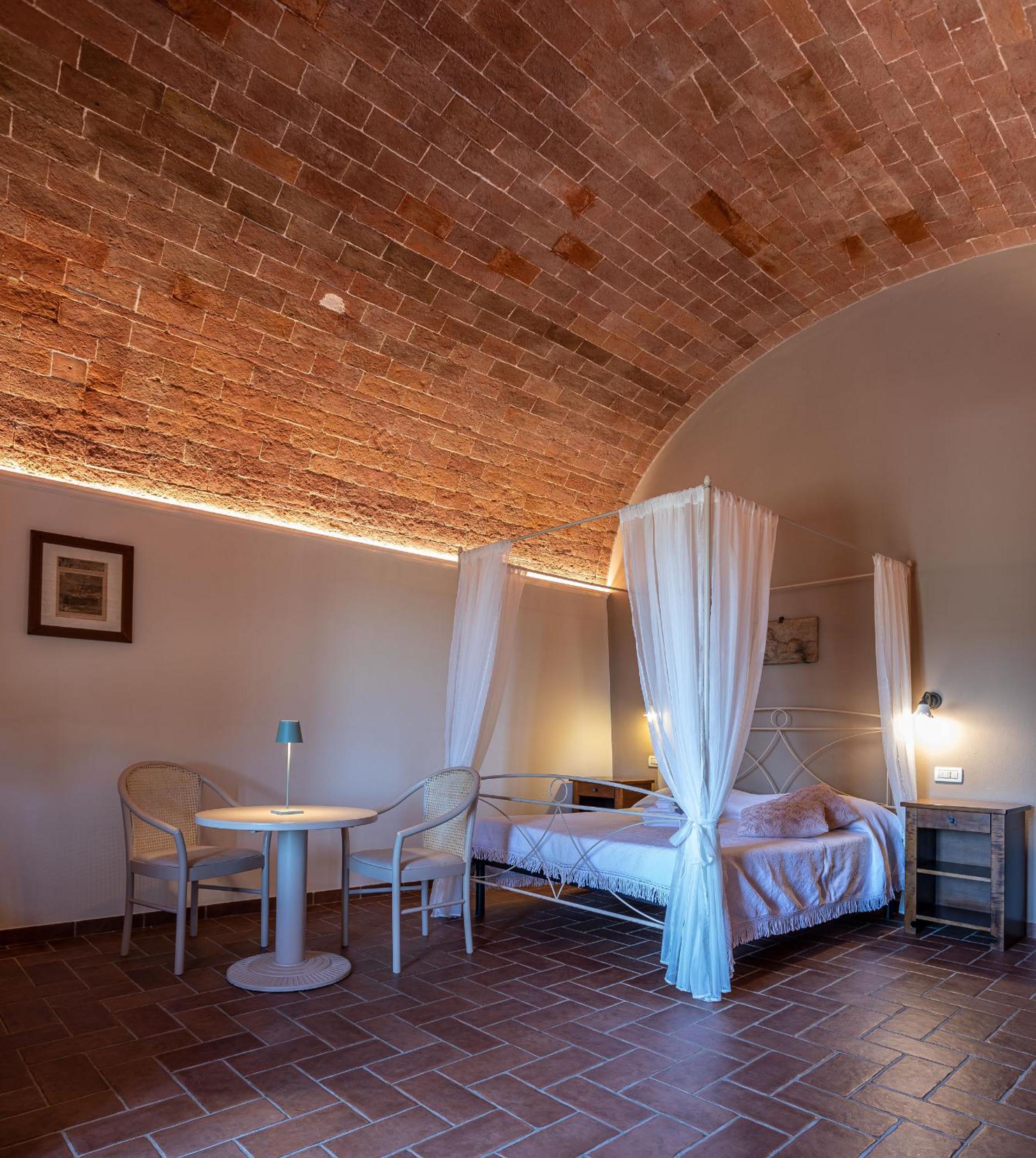 Double Room - Ground Floor photo 2