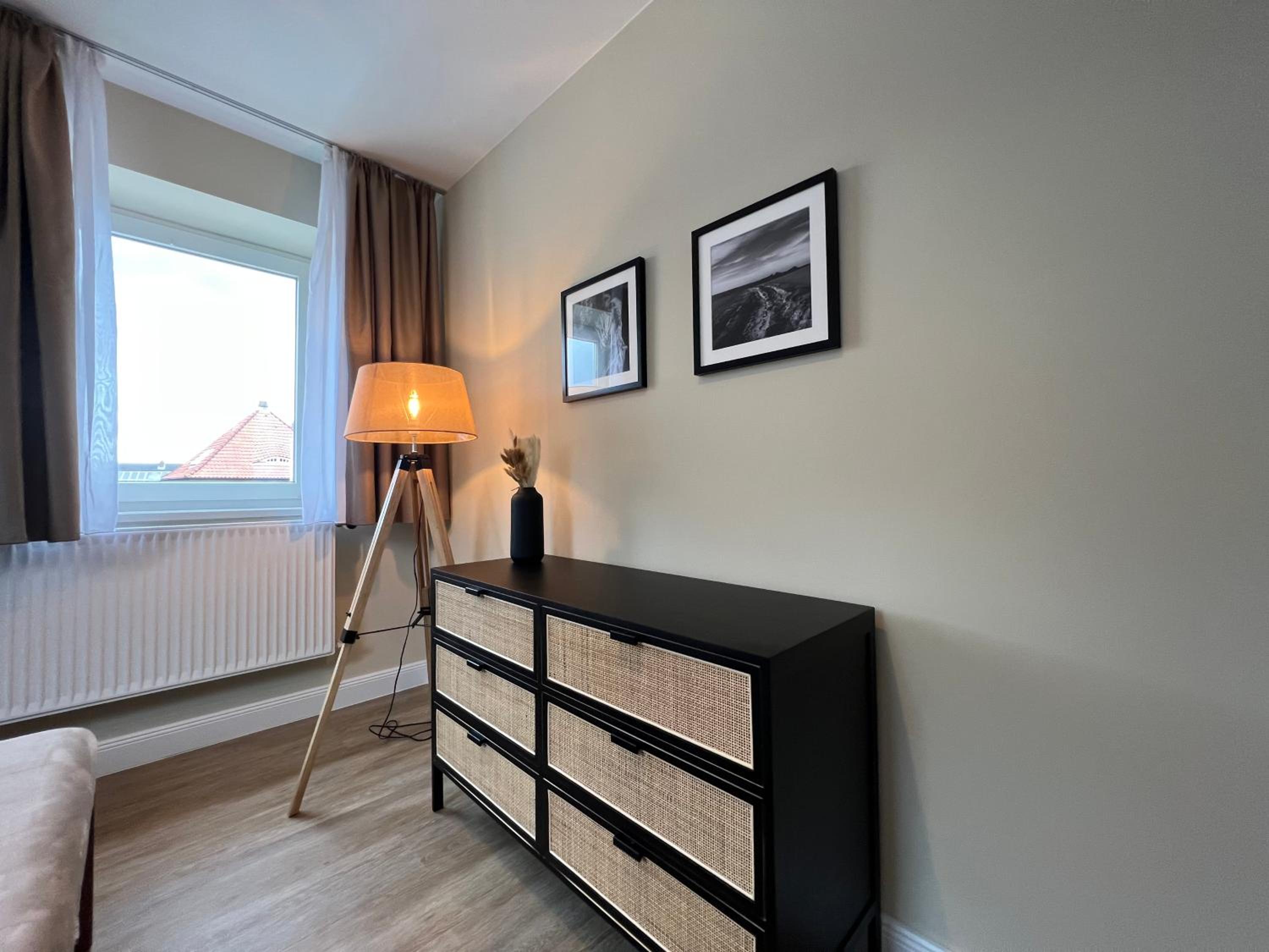 Suite with Balcony thumbnail 6