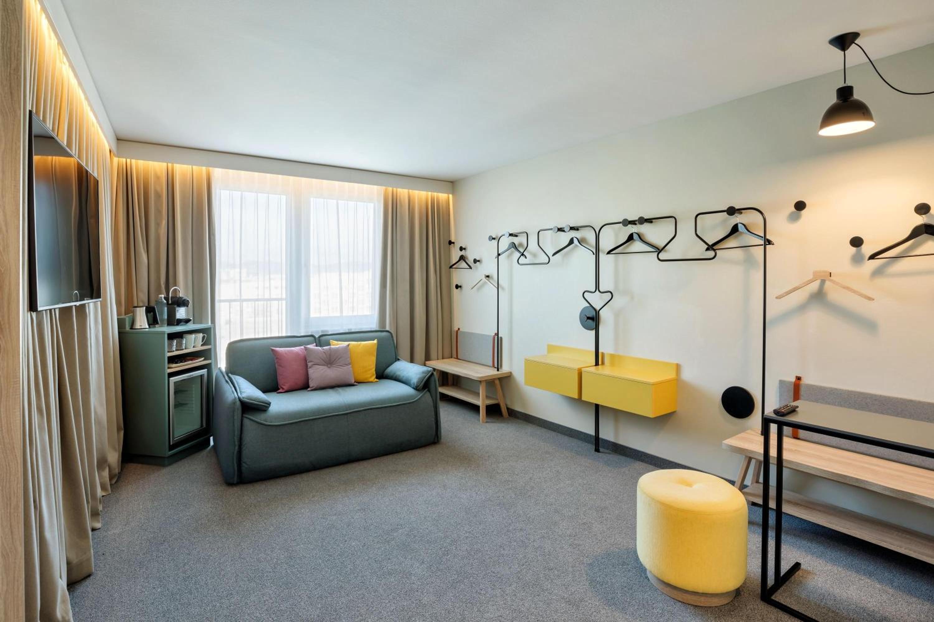 King Room with Sofa - Photo 13