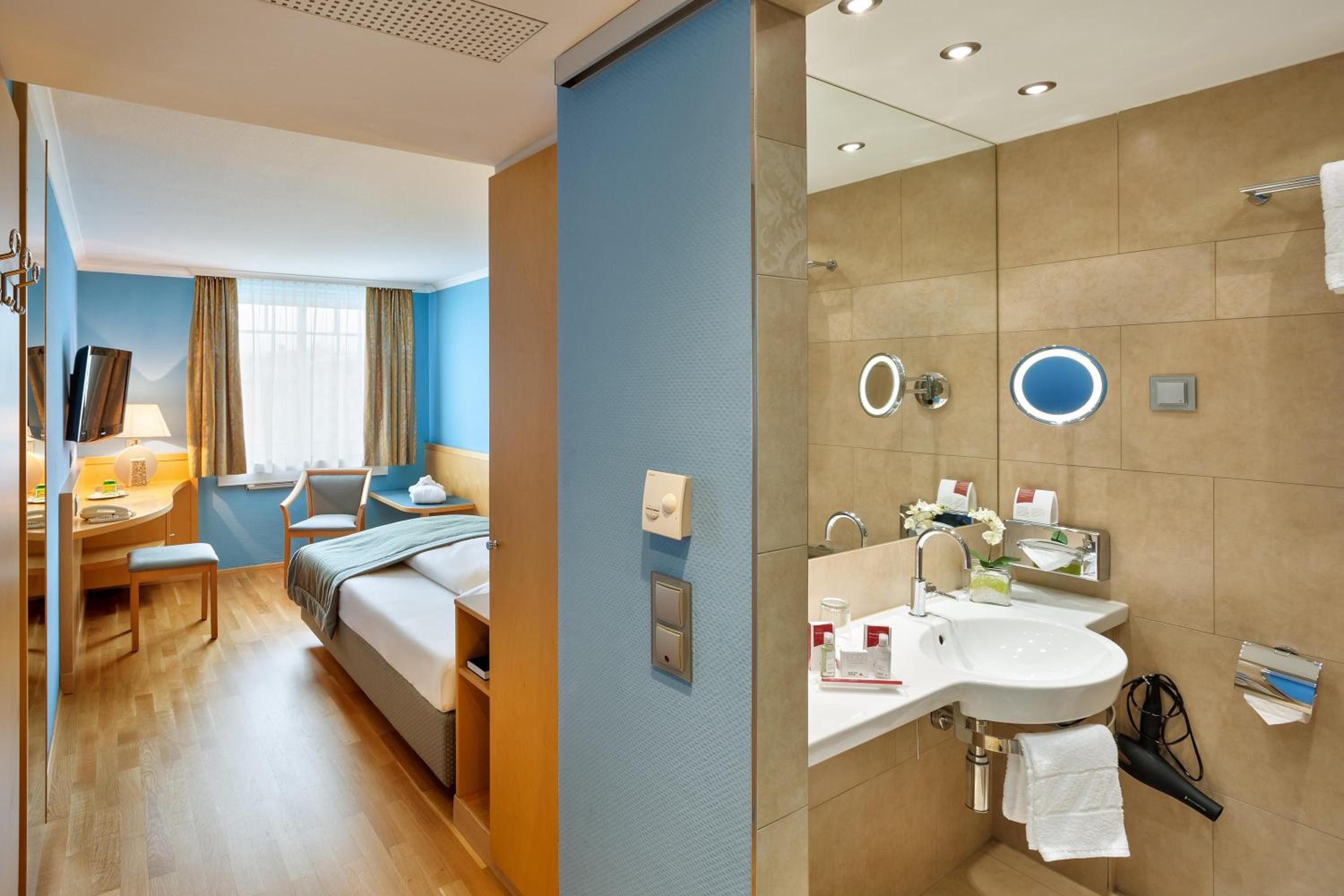 Classic Single Room