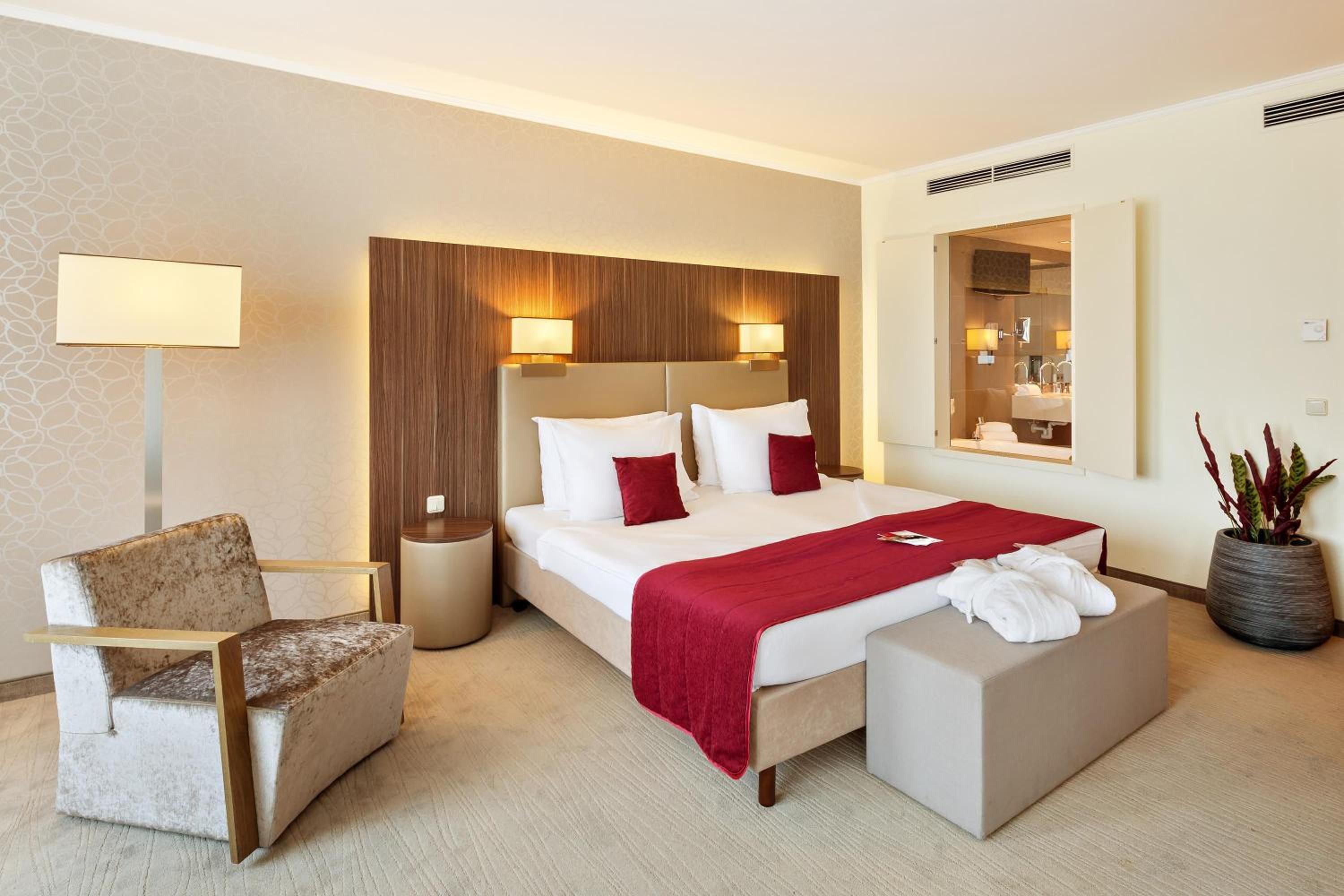 Junior Suite - Photo 13