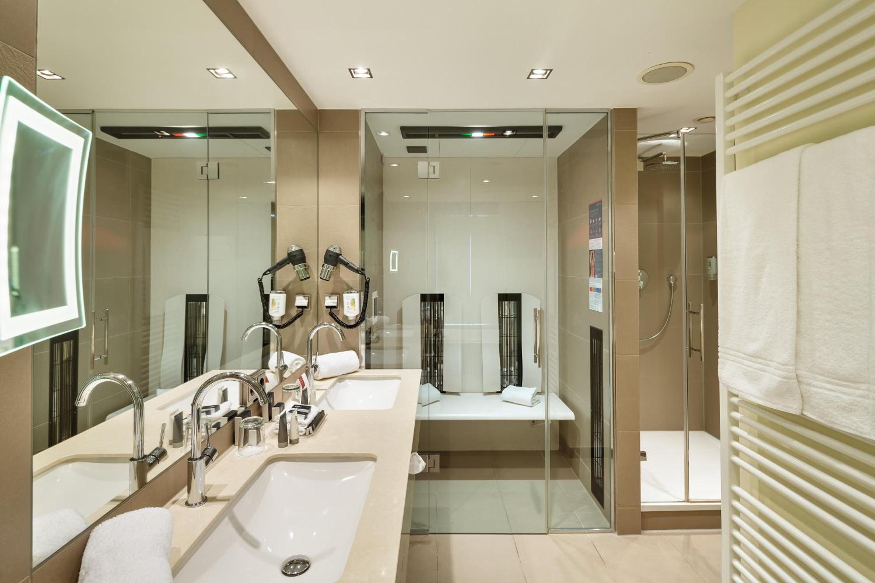 Junior Suite - Photo 23