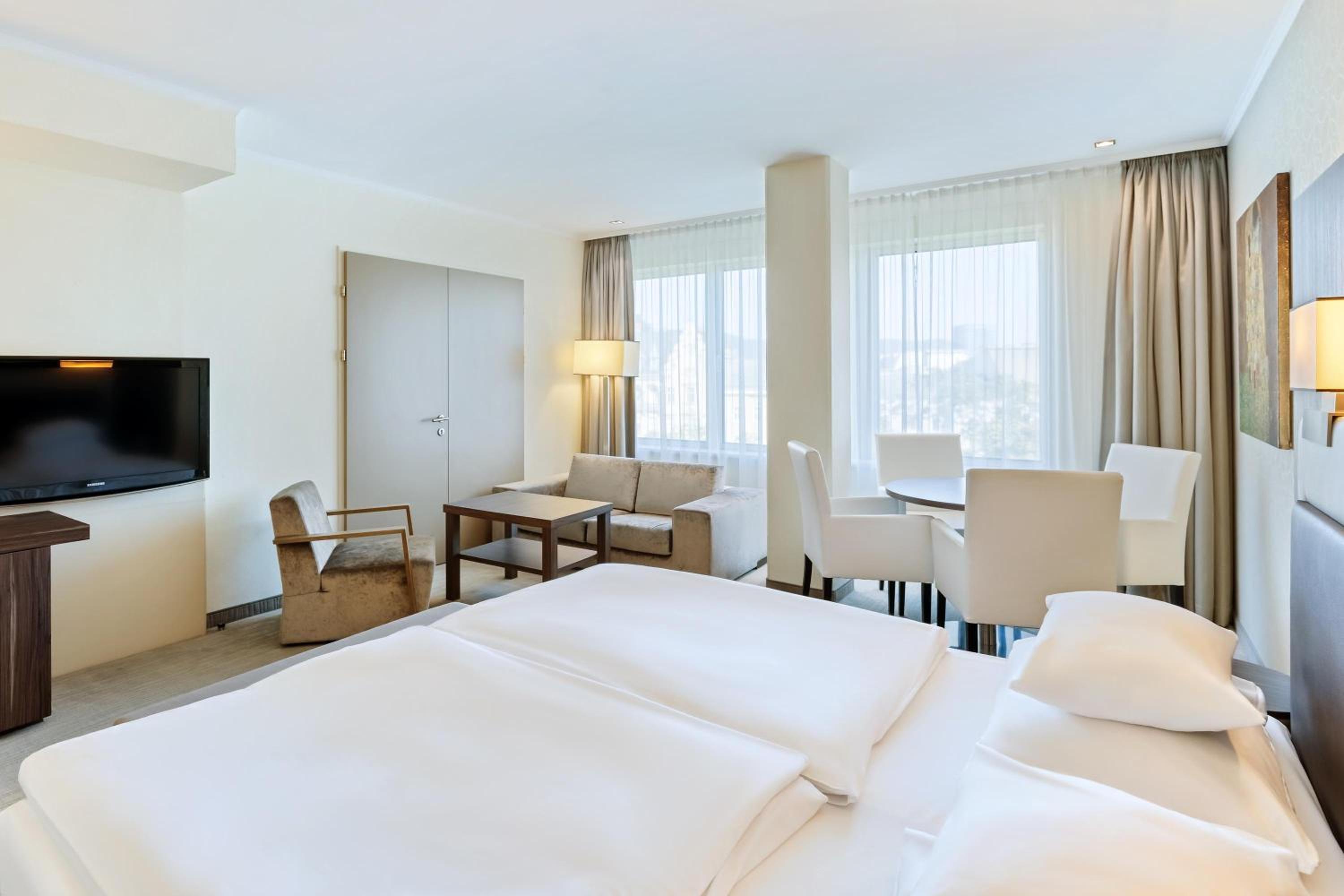 Junior Suite - Photo 11