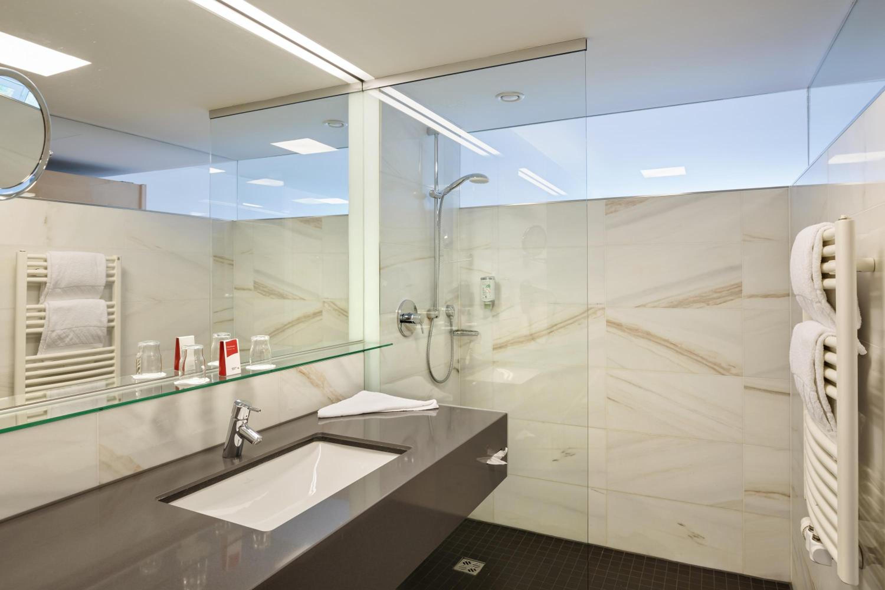 Superior Room - Photo 12
