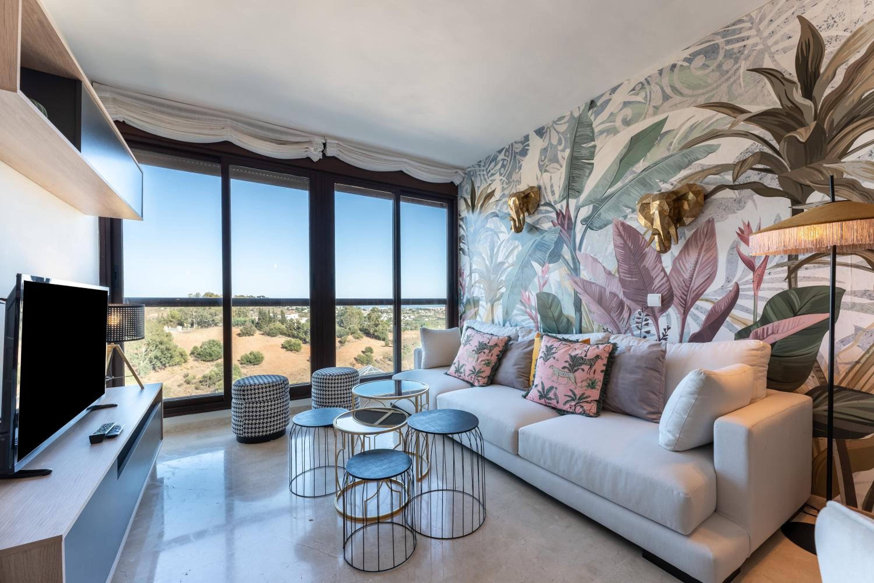 Apartamento de un dormitorio superior con balcón