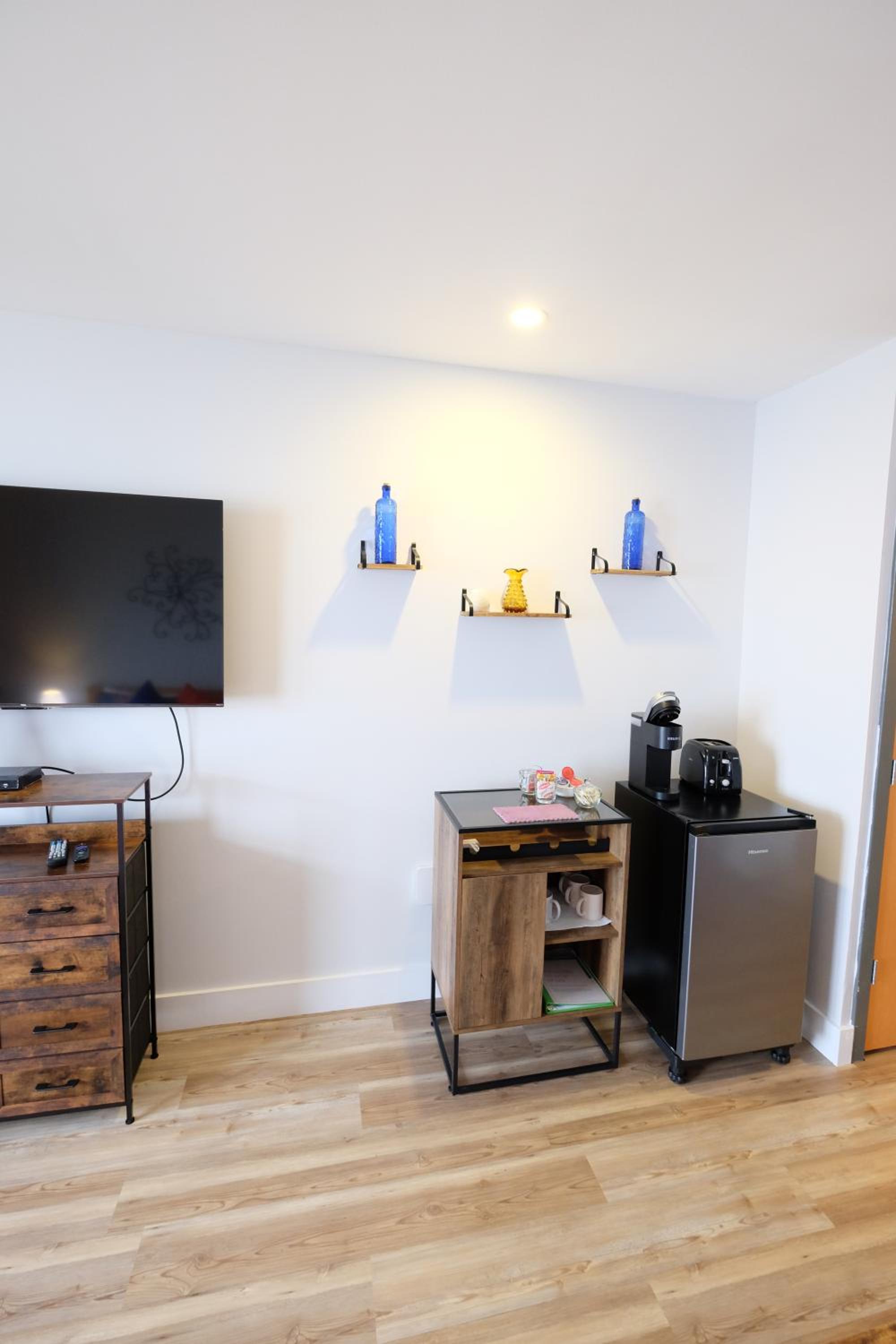One-Bedroom Apartment photo 3