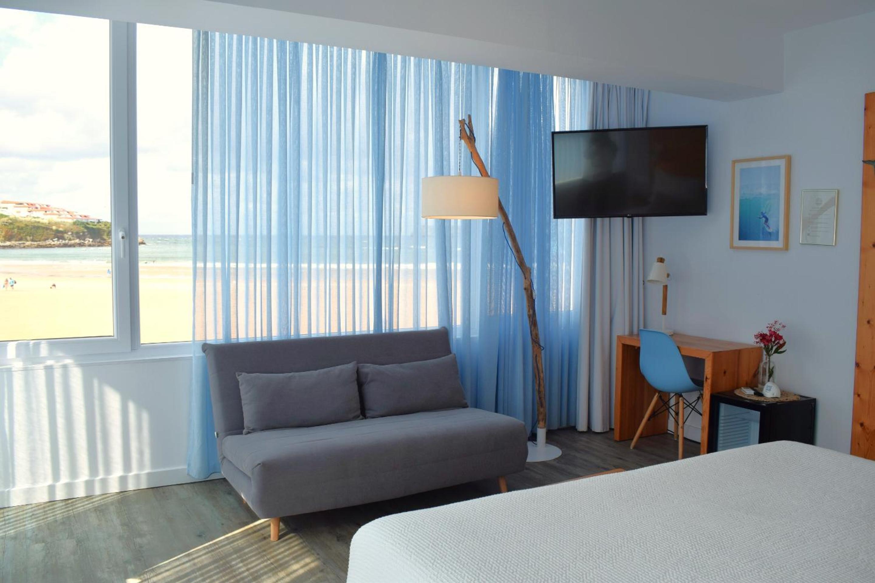 Deluxe Double or Twin Room with Sea View