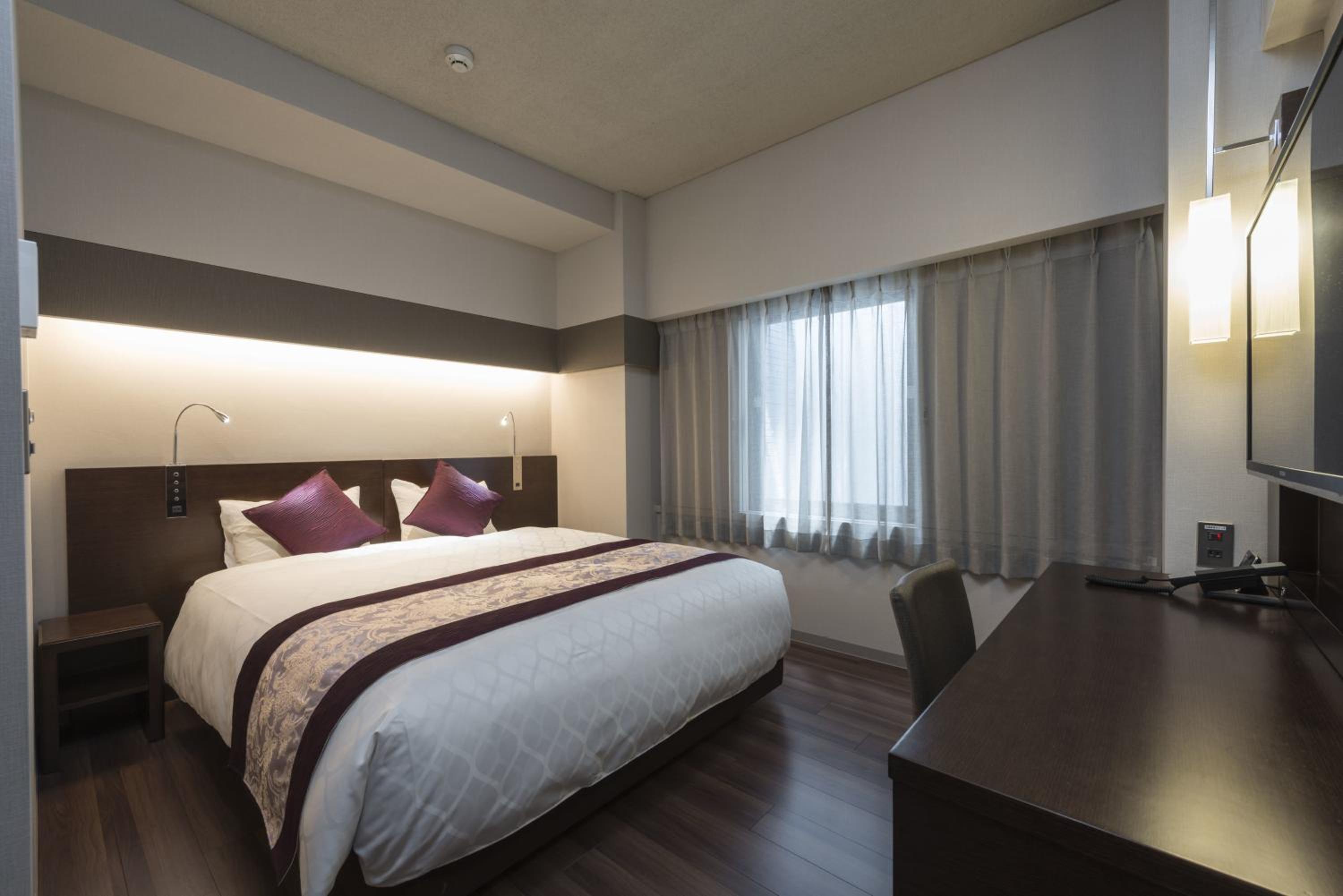 Double Room - Non-Smoking  photo 3