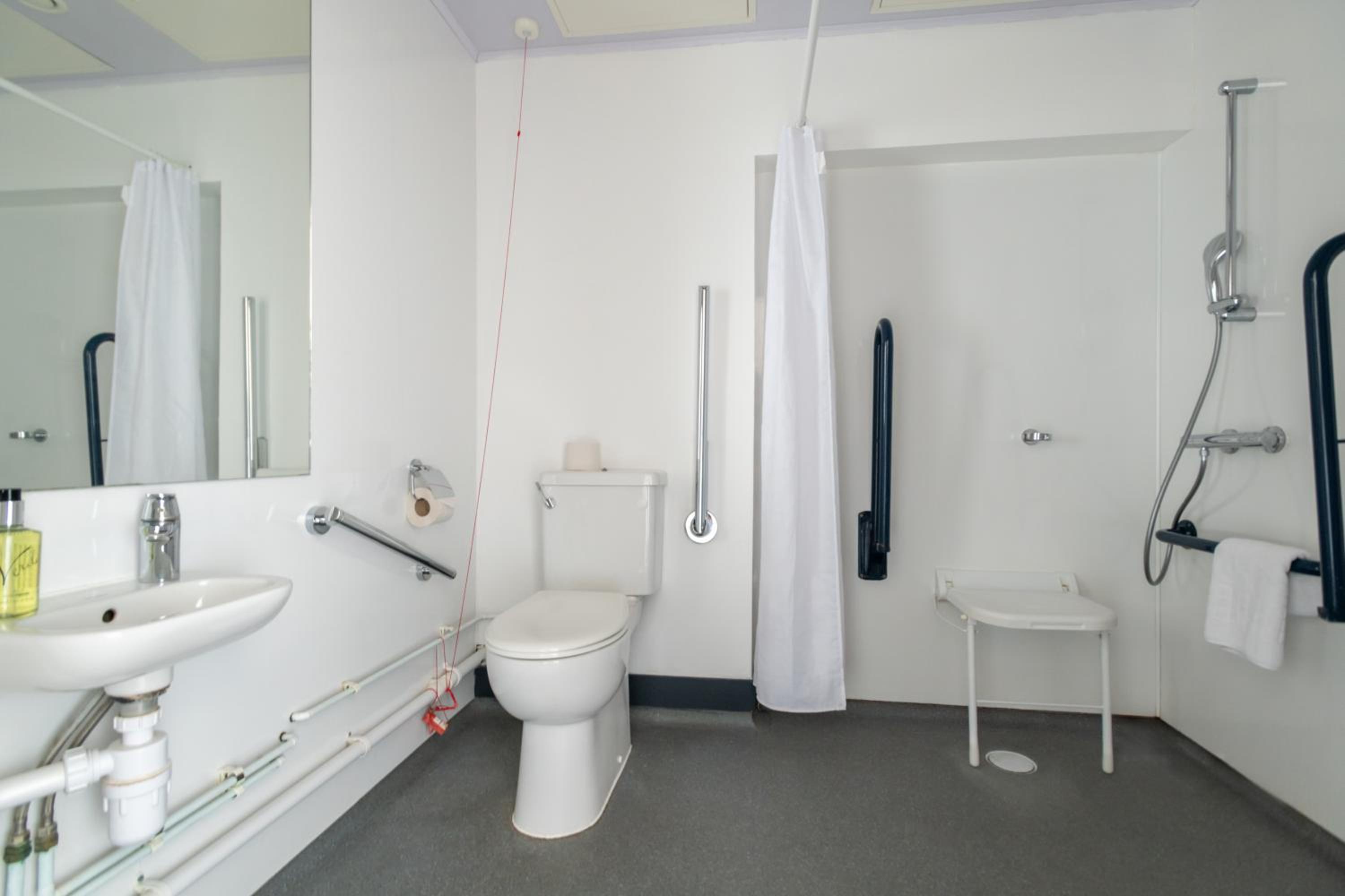 Double Room - Disability Access photo 2