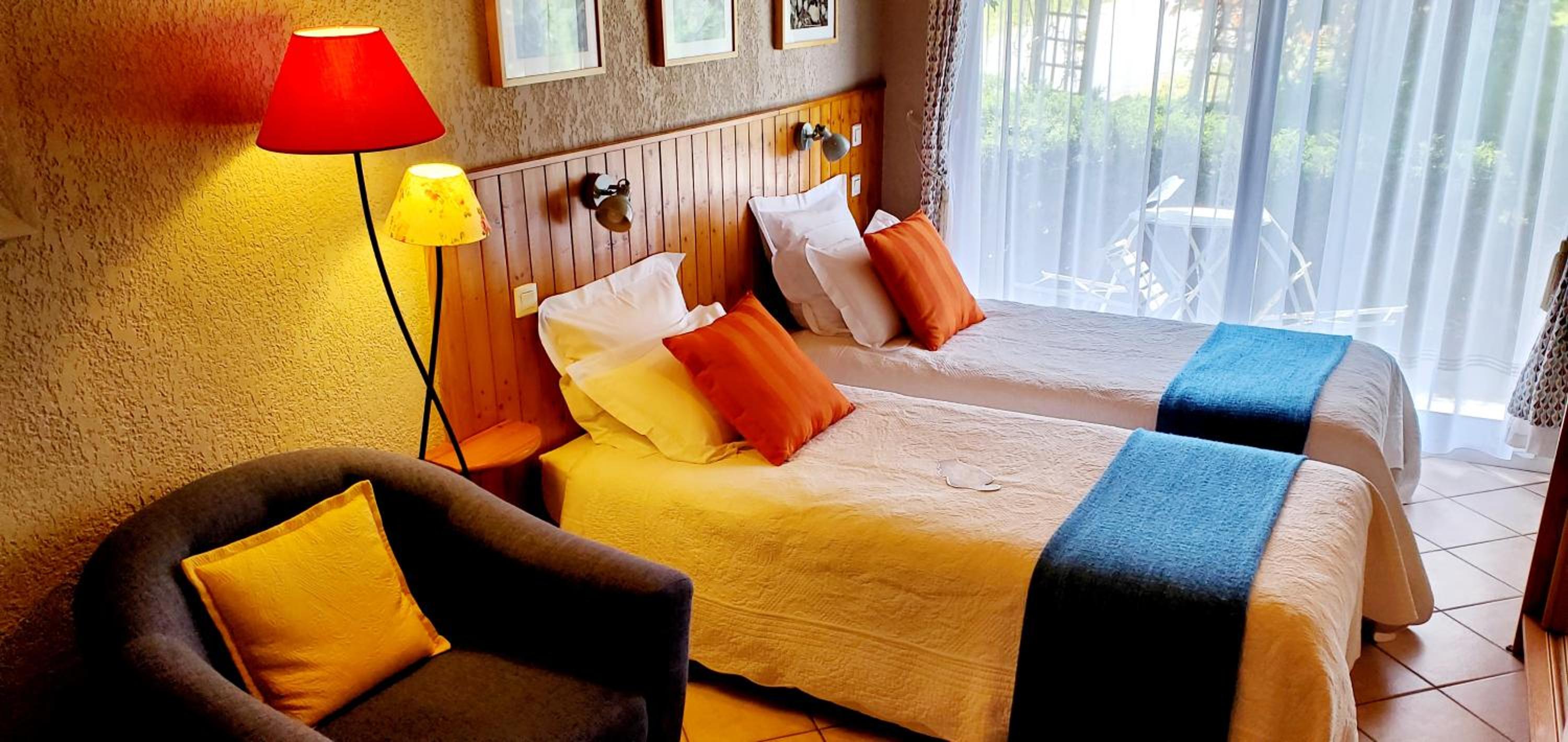 Double or Twin Room with Terrace photo 2
