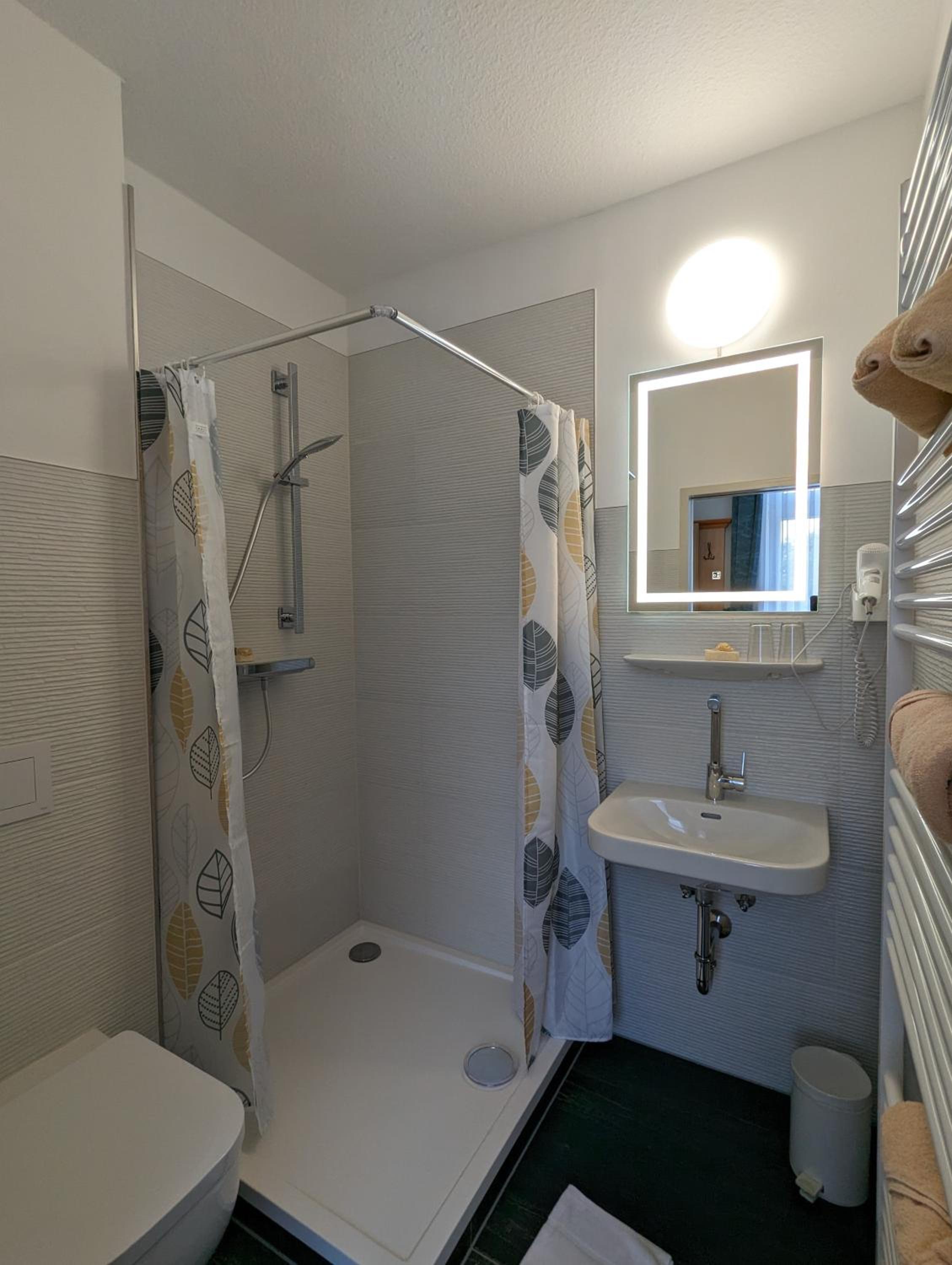 Small Double or Twin Room photo 3
