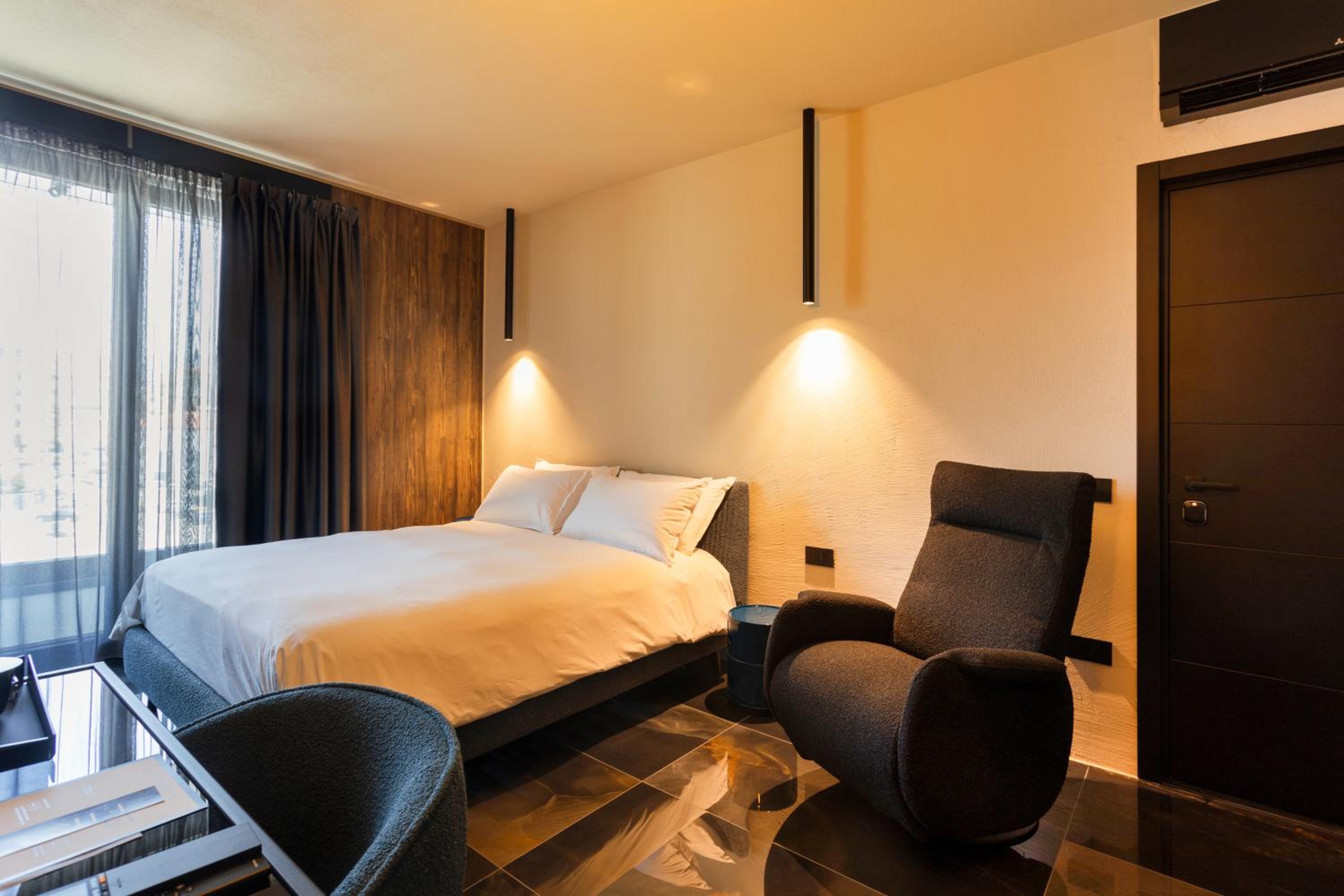 Deluxe Double Room - Photo 1