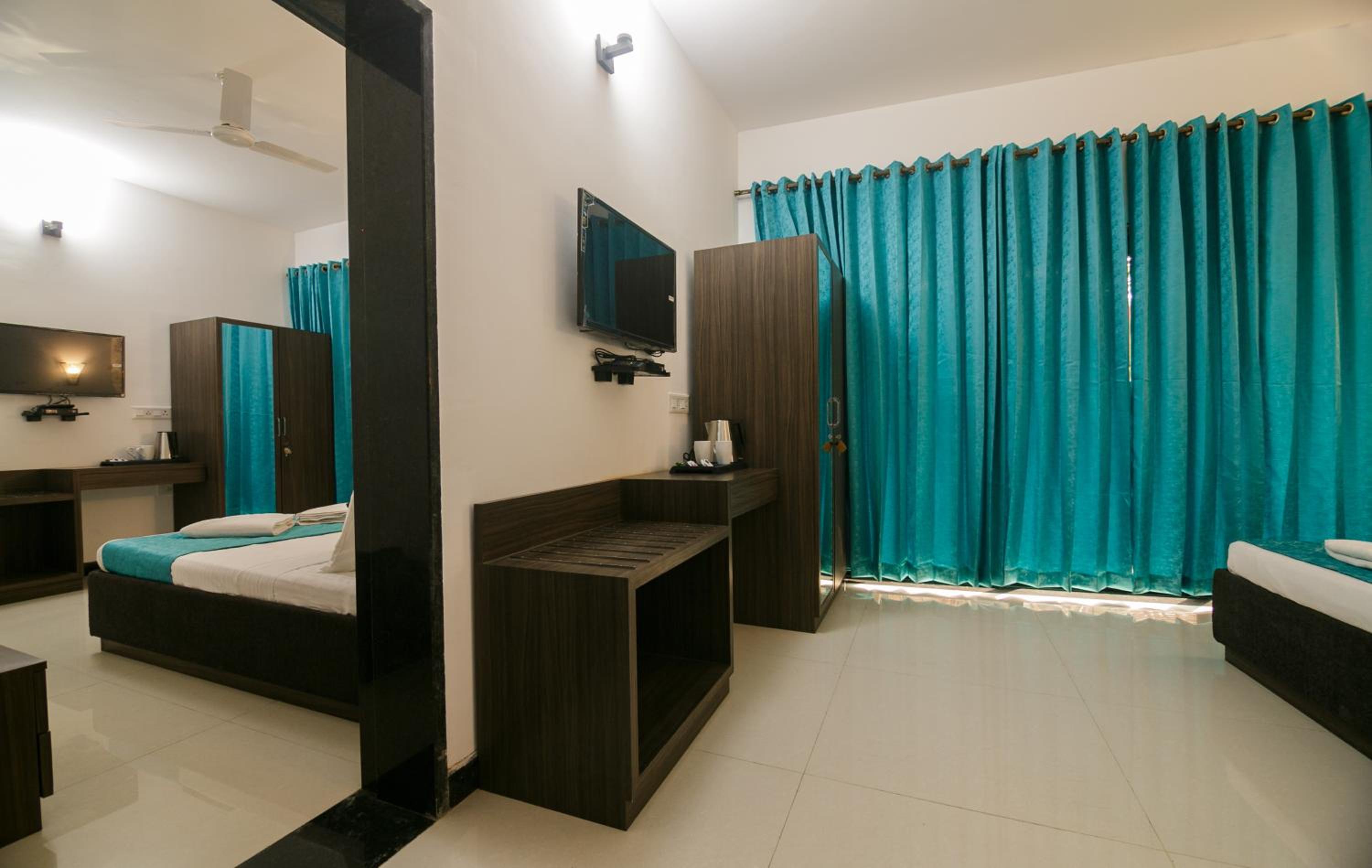 Family Double Room - Photo 1