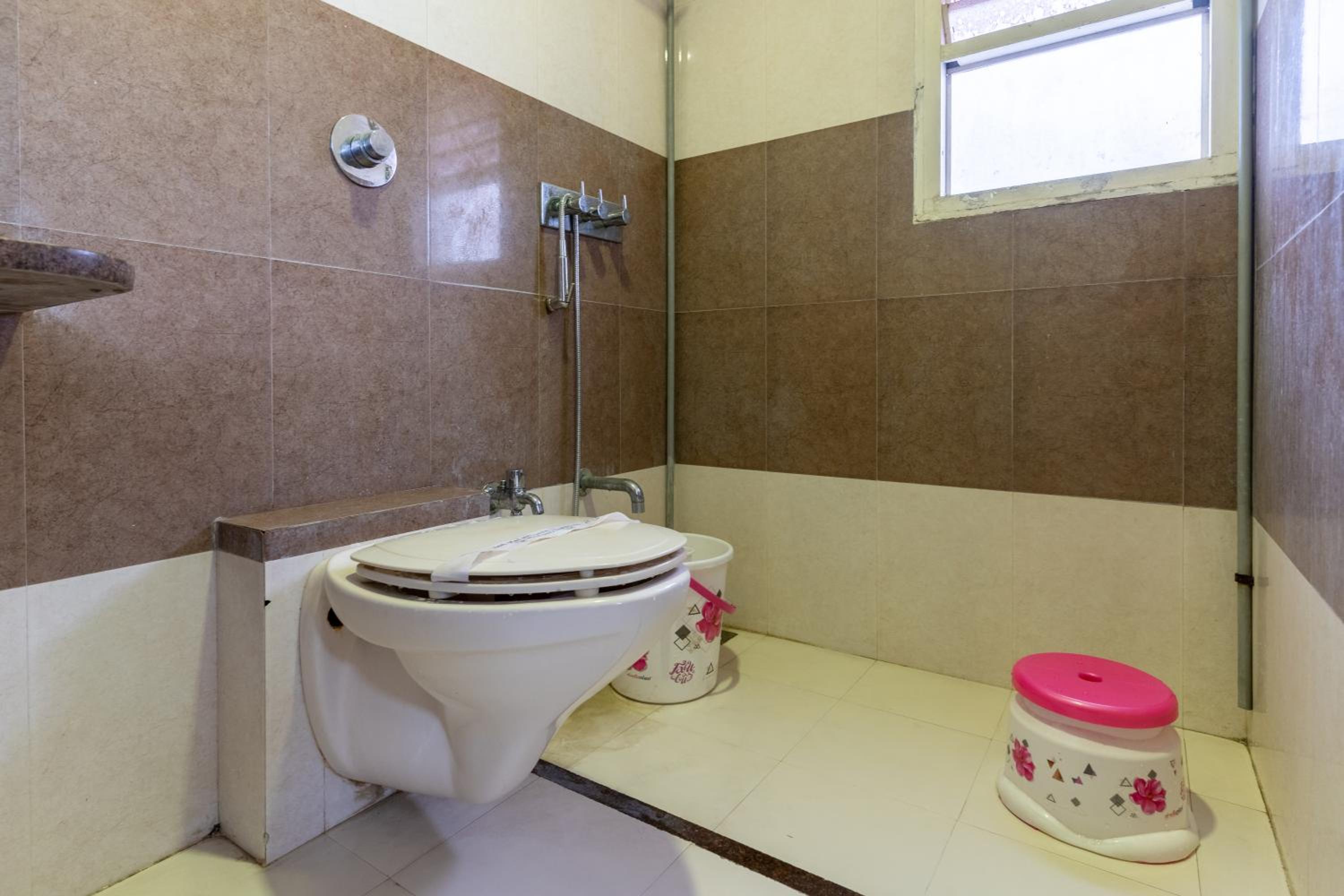 Deluxe Double Room - Photo 11