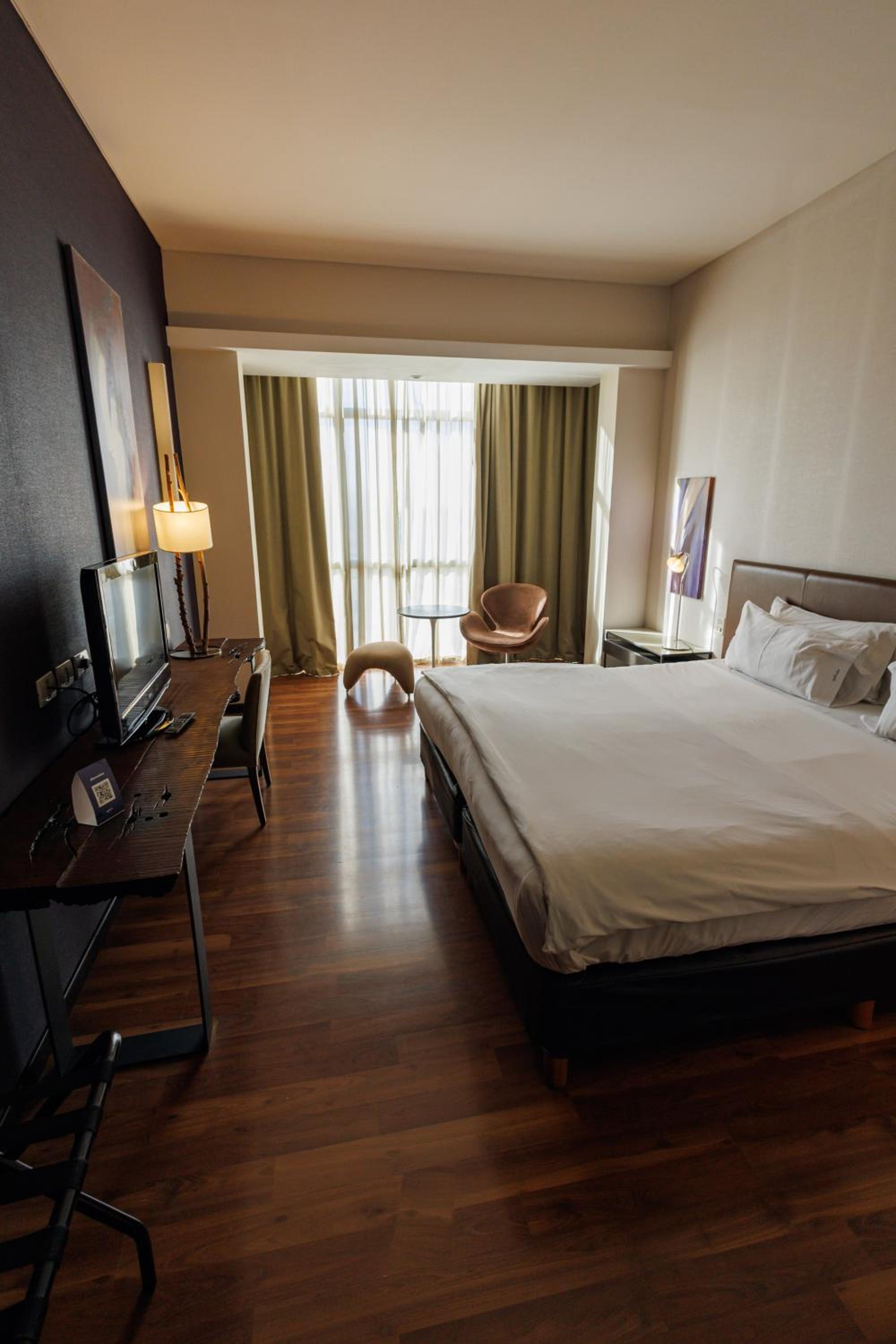 King Room - Non-Smoking