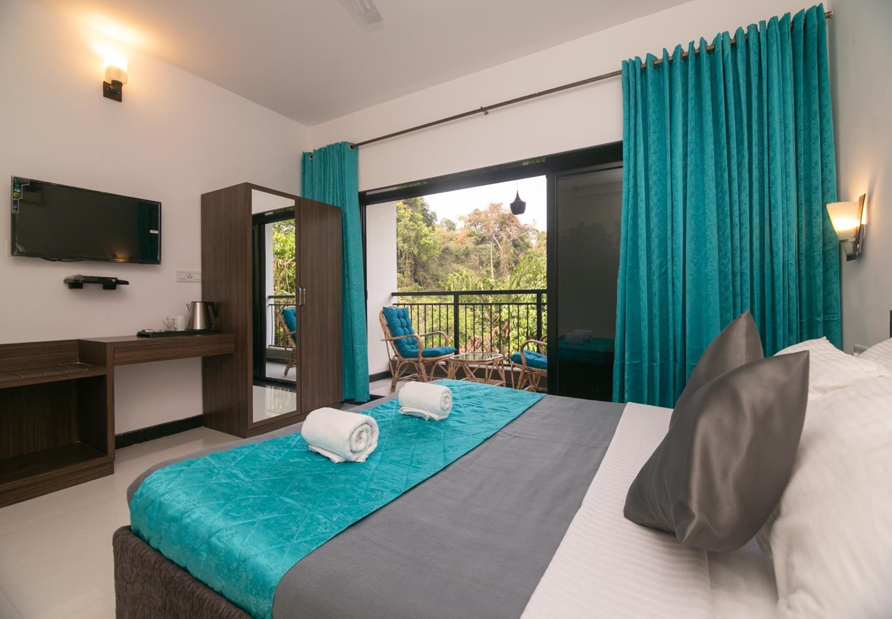 Deluxe Room - Photo 2