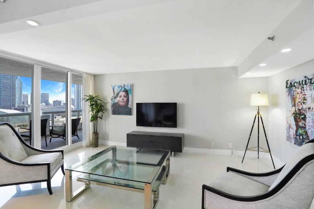 Two-Bedroom Apartment photo 2