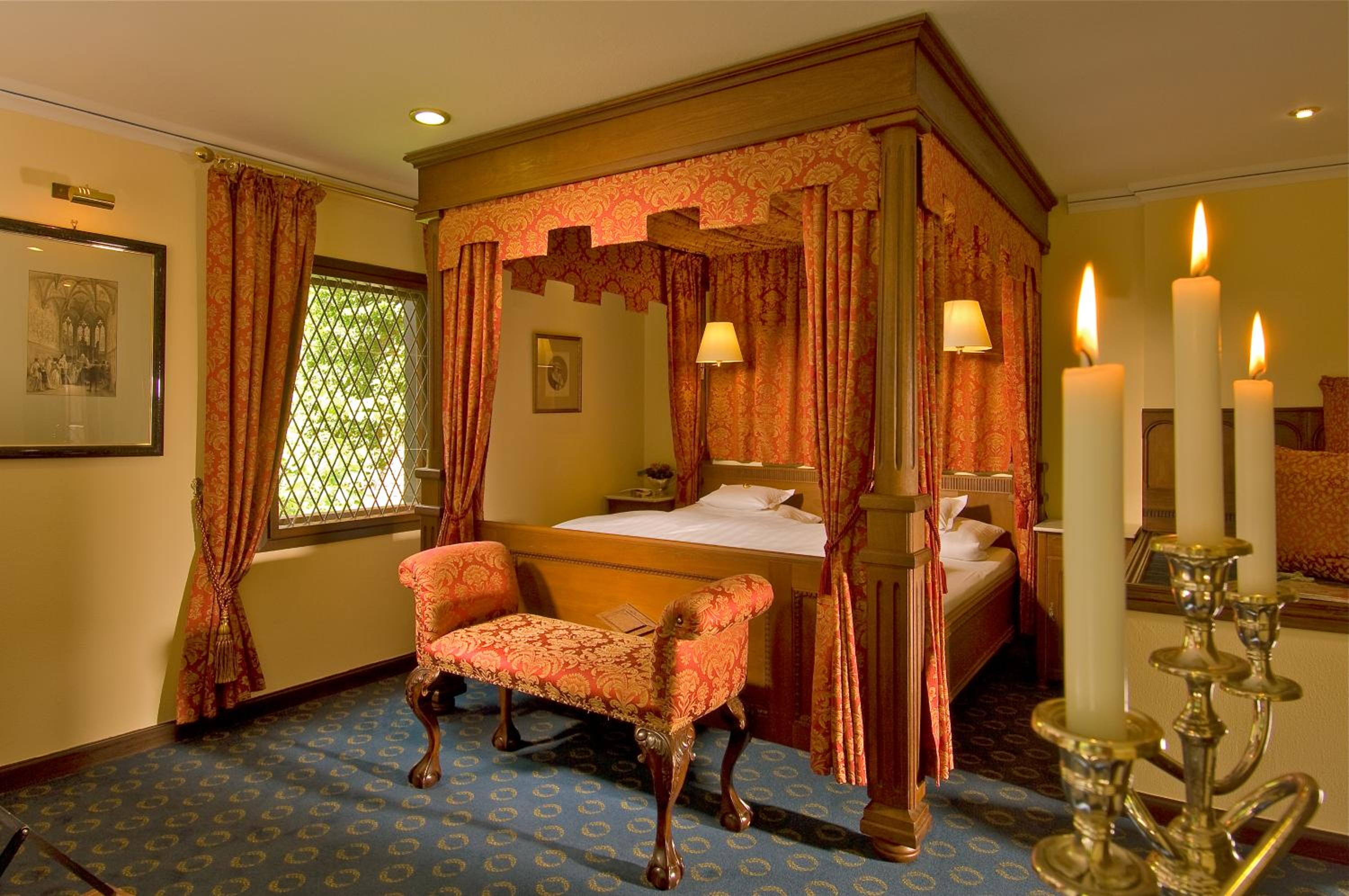Suite - Photo 1