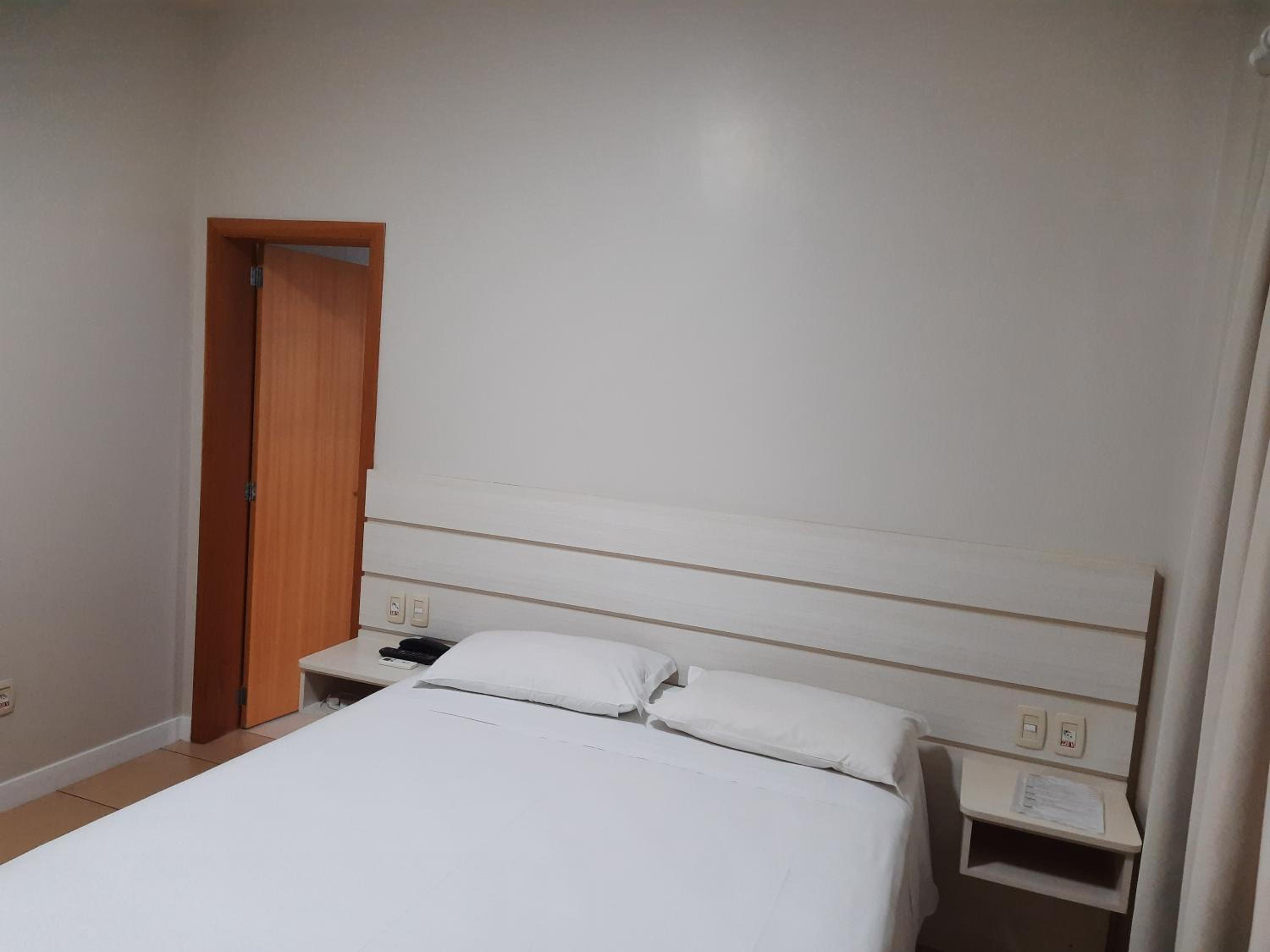 Deluxe Queen Room photo 3