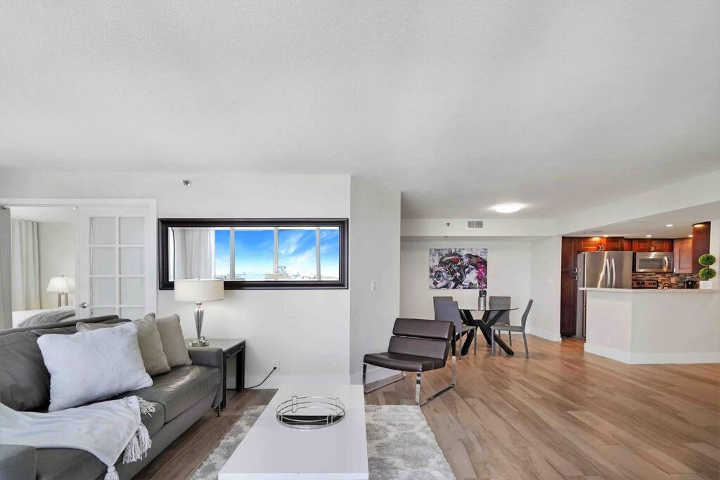 Two-Bedroom Apartment photo 2