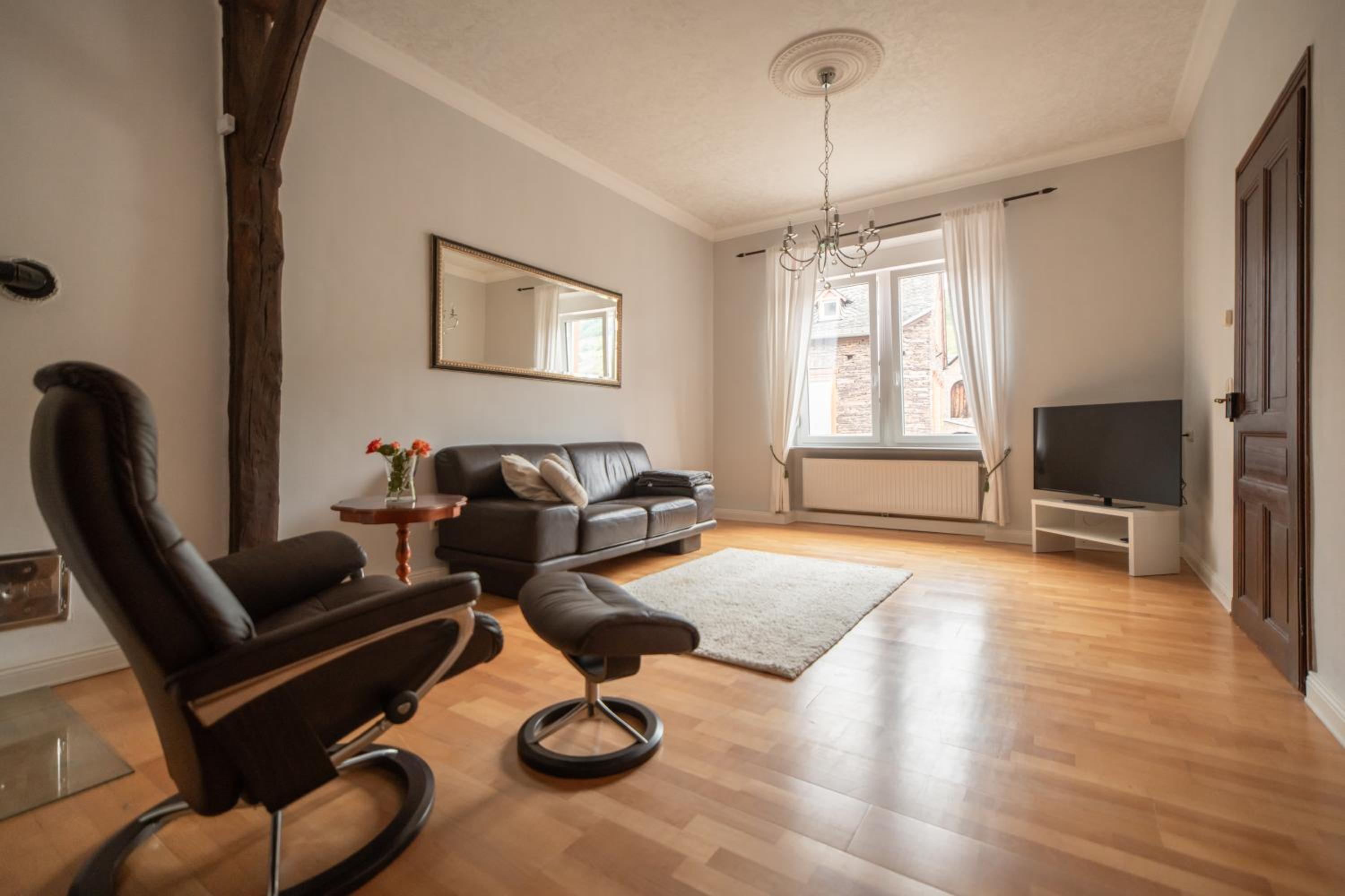 Three-Bedroom Apartment photo 1