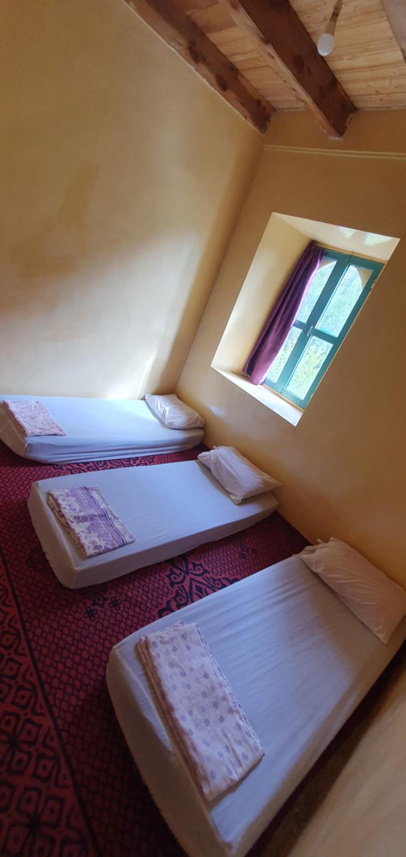 Triple Room with Private Bathroom - Photo 3