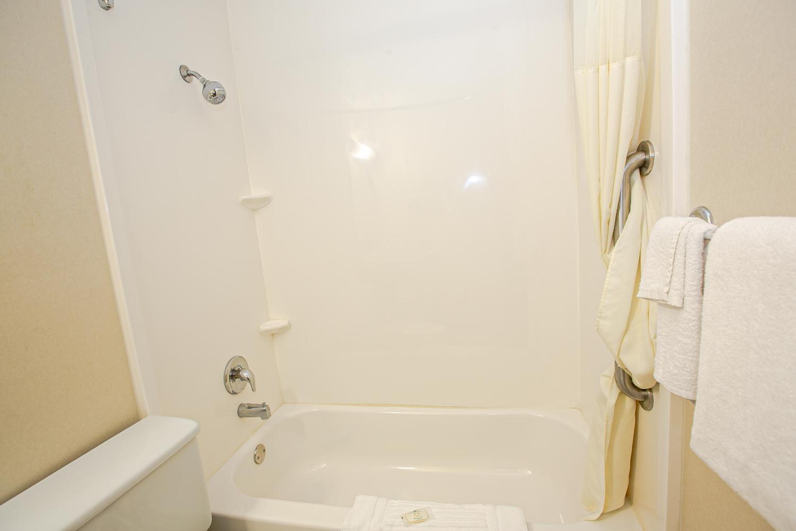Double Room with Two Double Beds - Non-Smoking - Photo 6