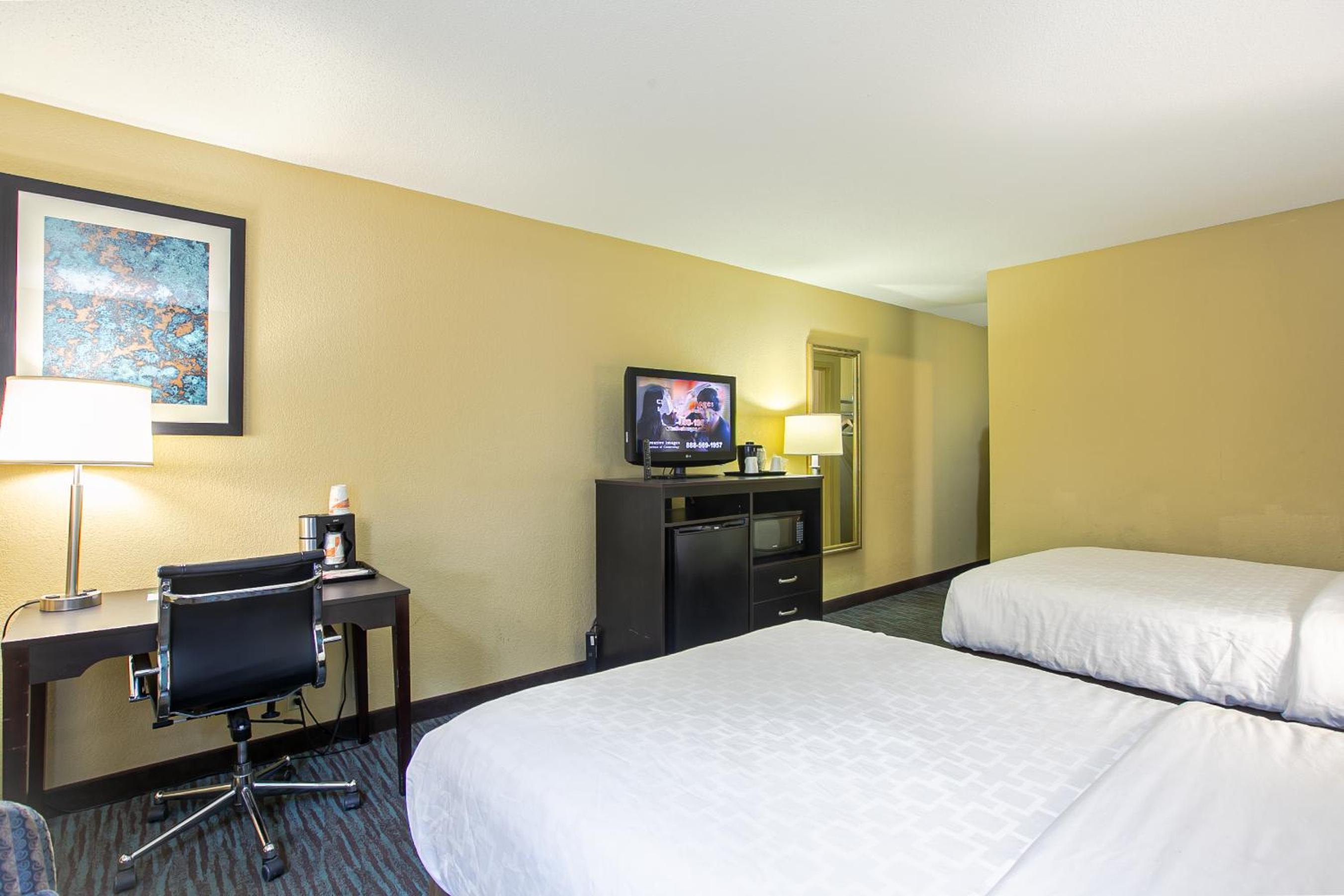Double Room with Two Double Beds - Non-Smoking - Photo 5
