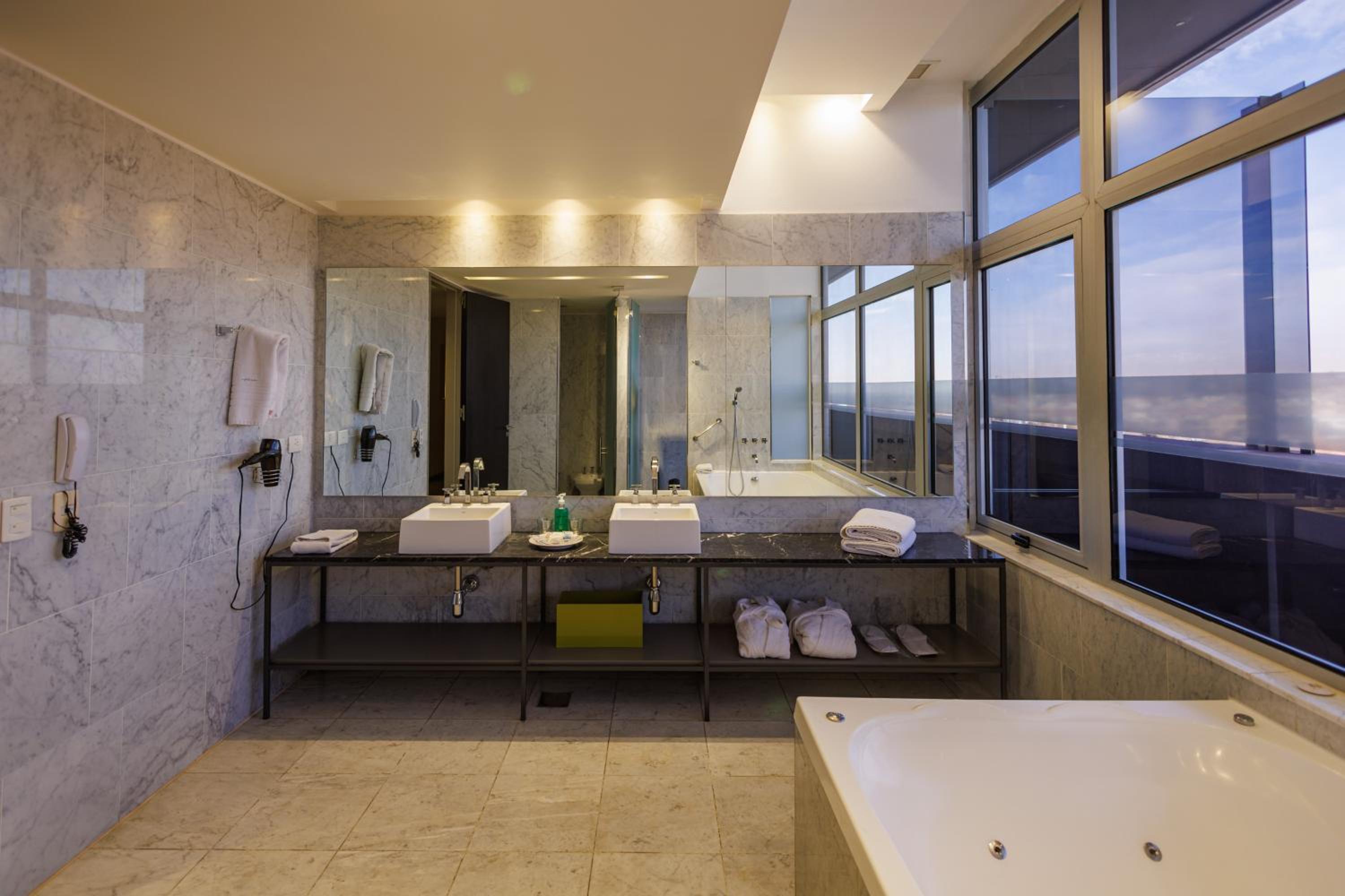 VIP Suite thumbnail 6