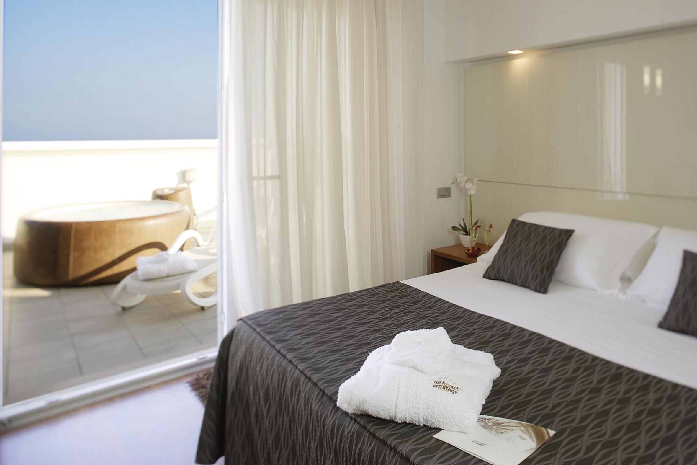 Junior Suite with Sea View photo 3