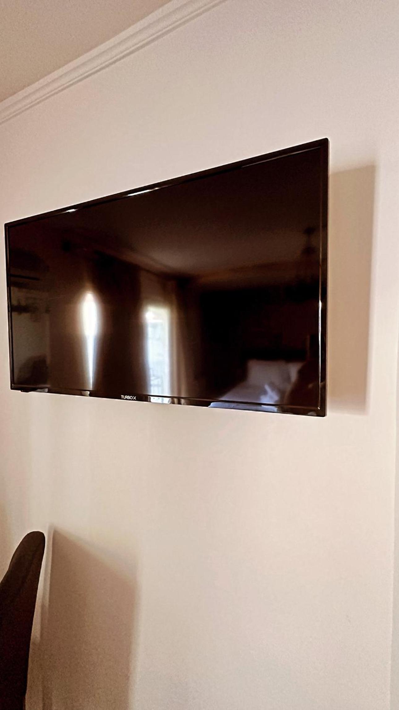 Executive Suite - Photo 5