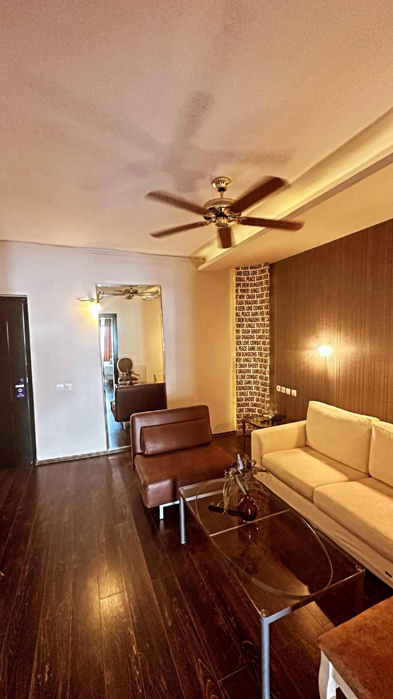 Superior King Suite - Photo 10