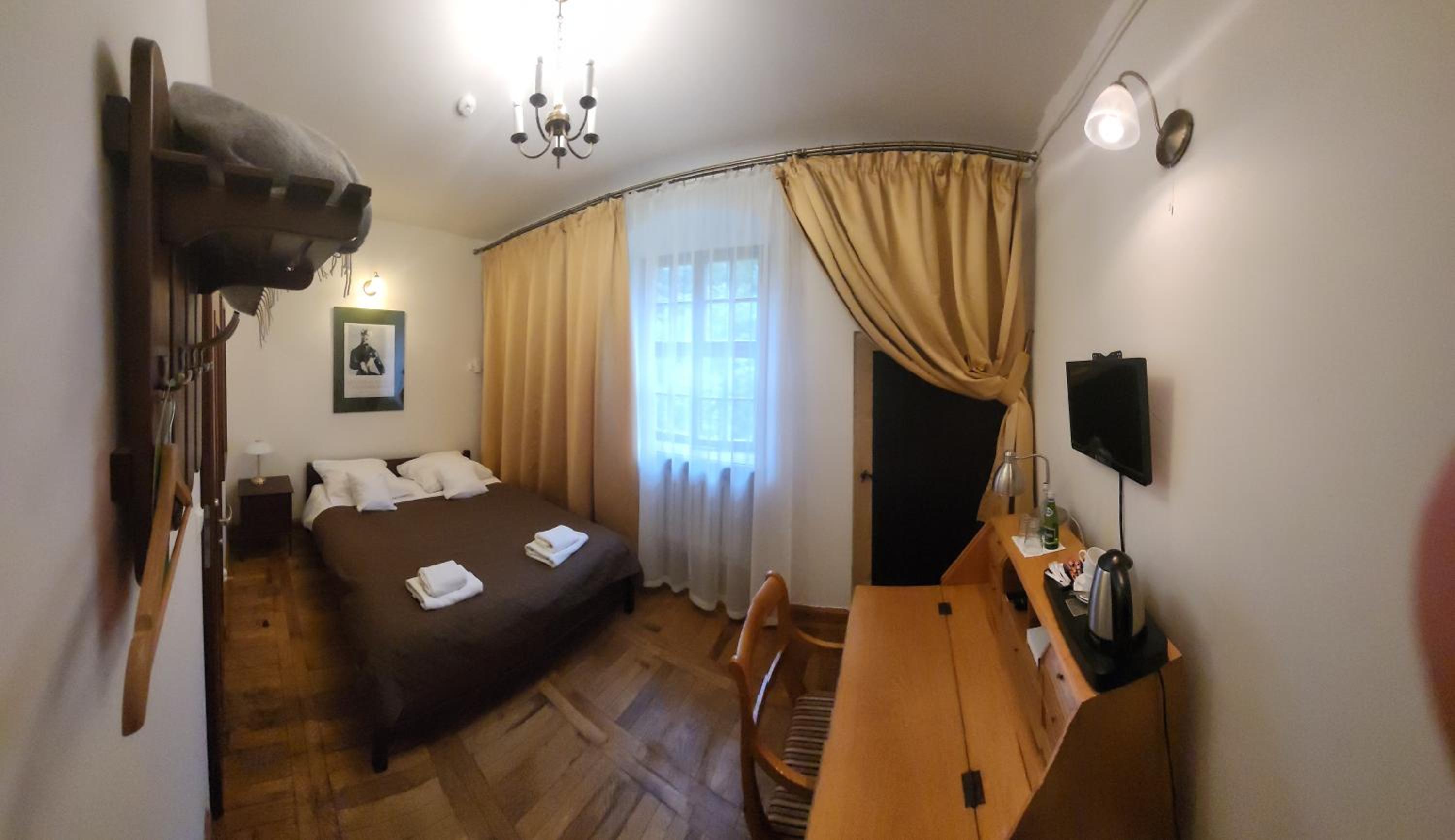 Budget Double Room photo 1