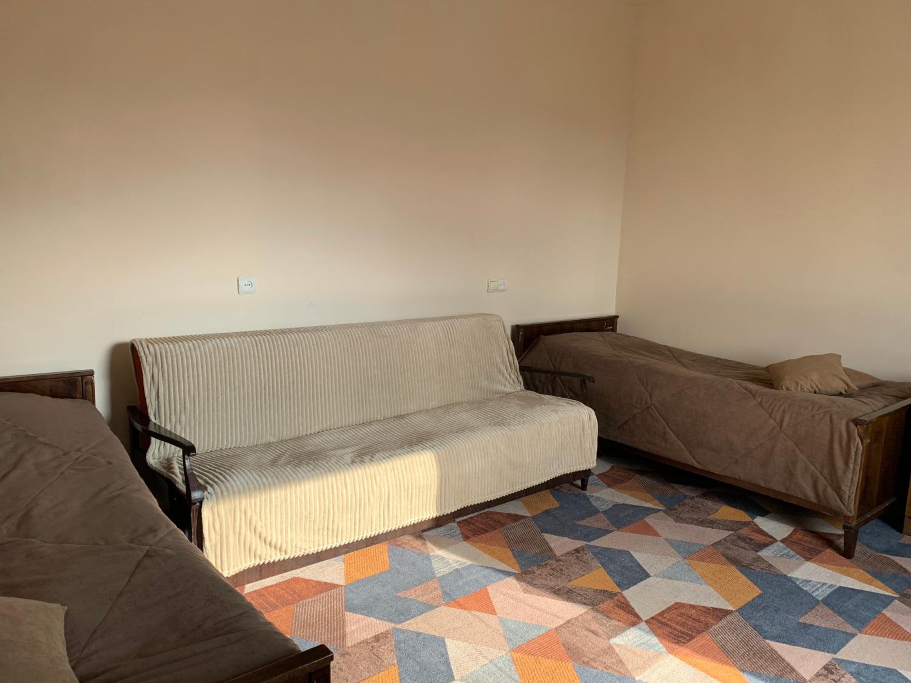 Twin Room with Private Bathroom photo 1