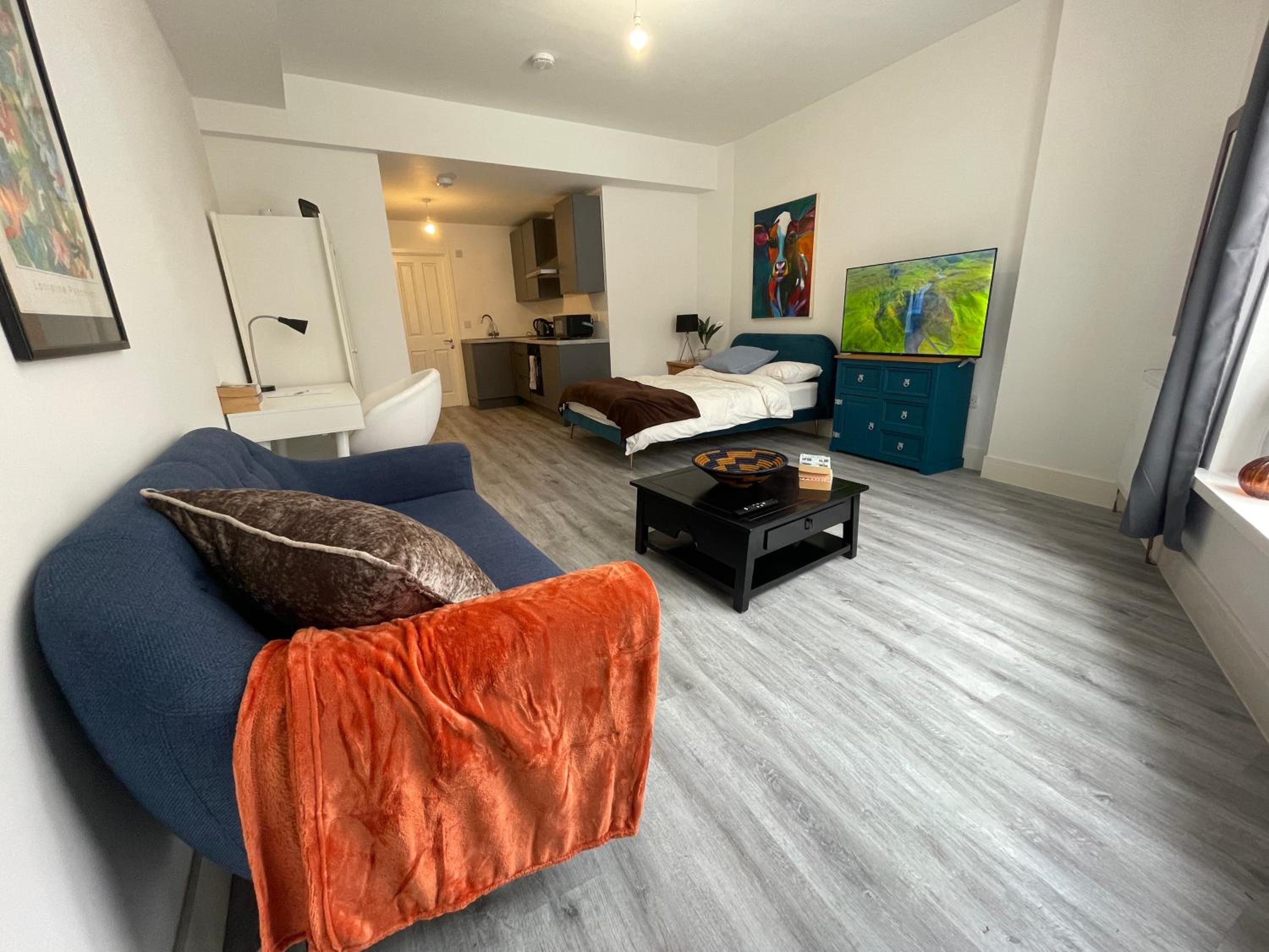 Studio Apartment photo 1