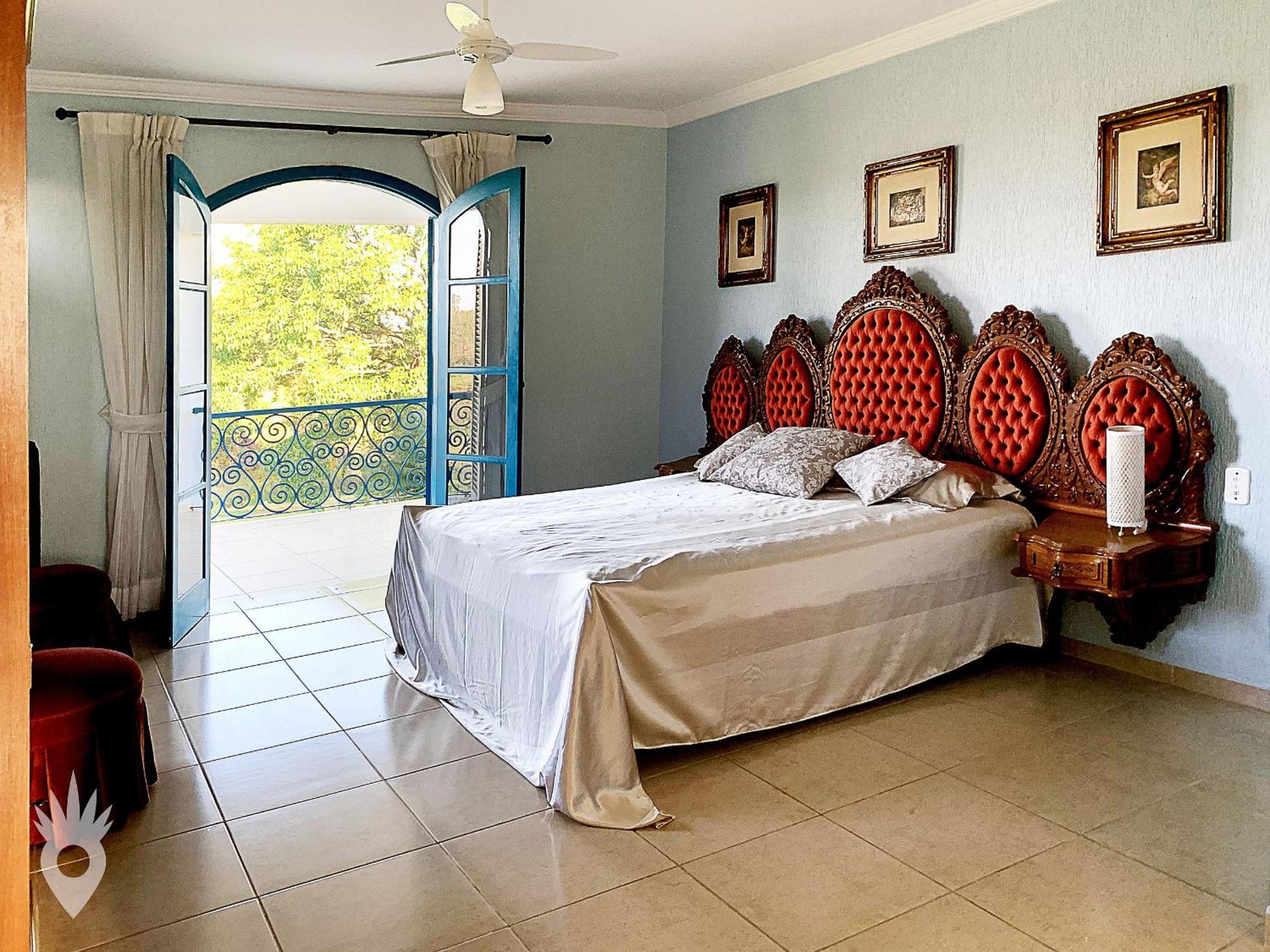 Villa photo 1